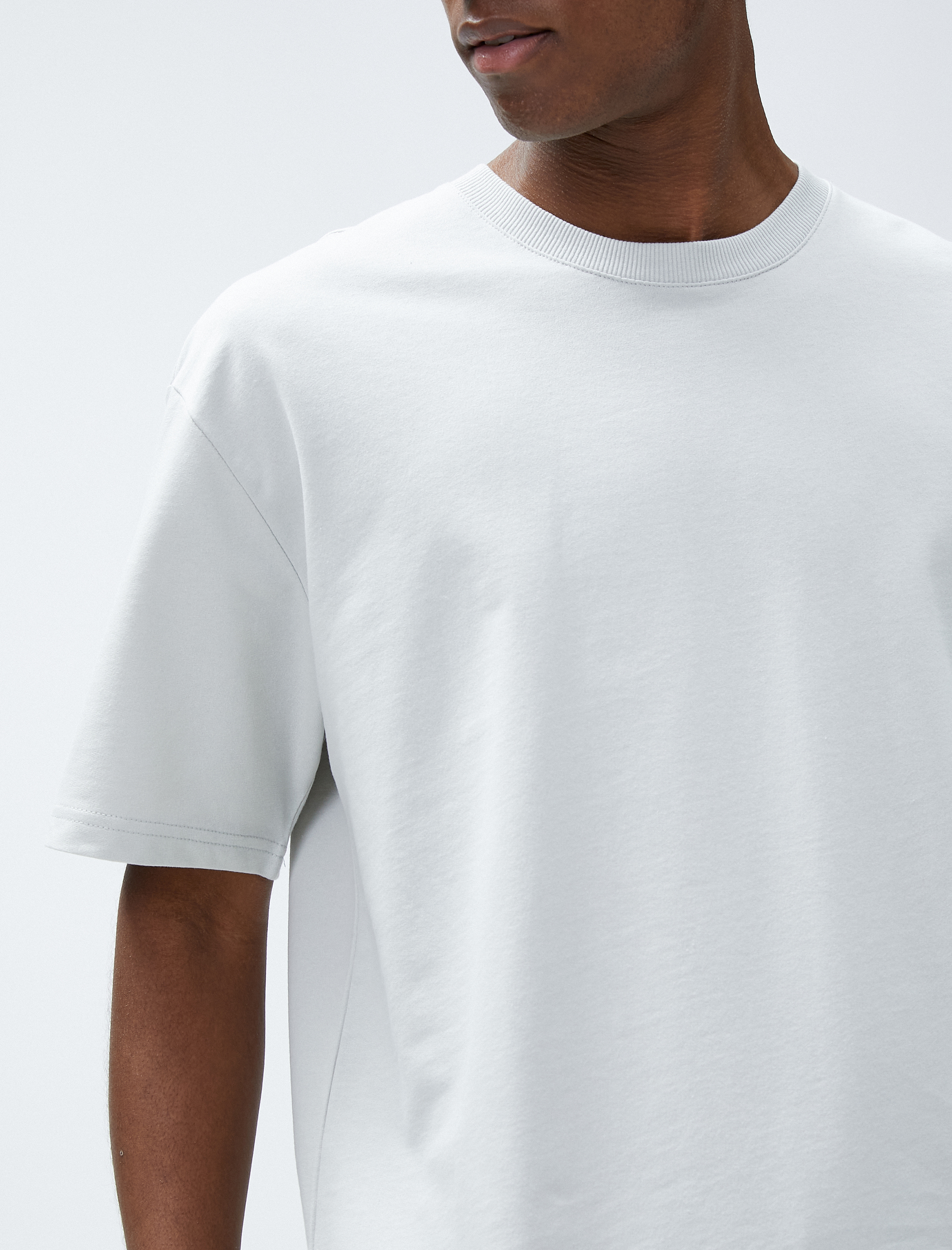   Basic Oversize Tişört Bisiklet Yaka Kısa Kollu Pamuklu