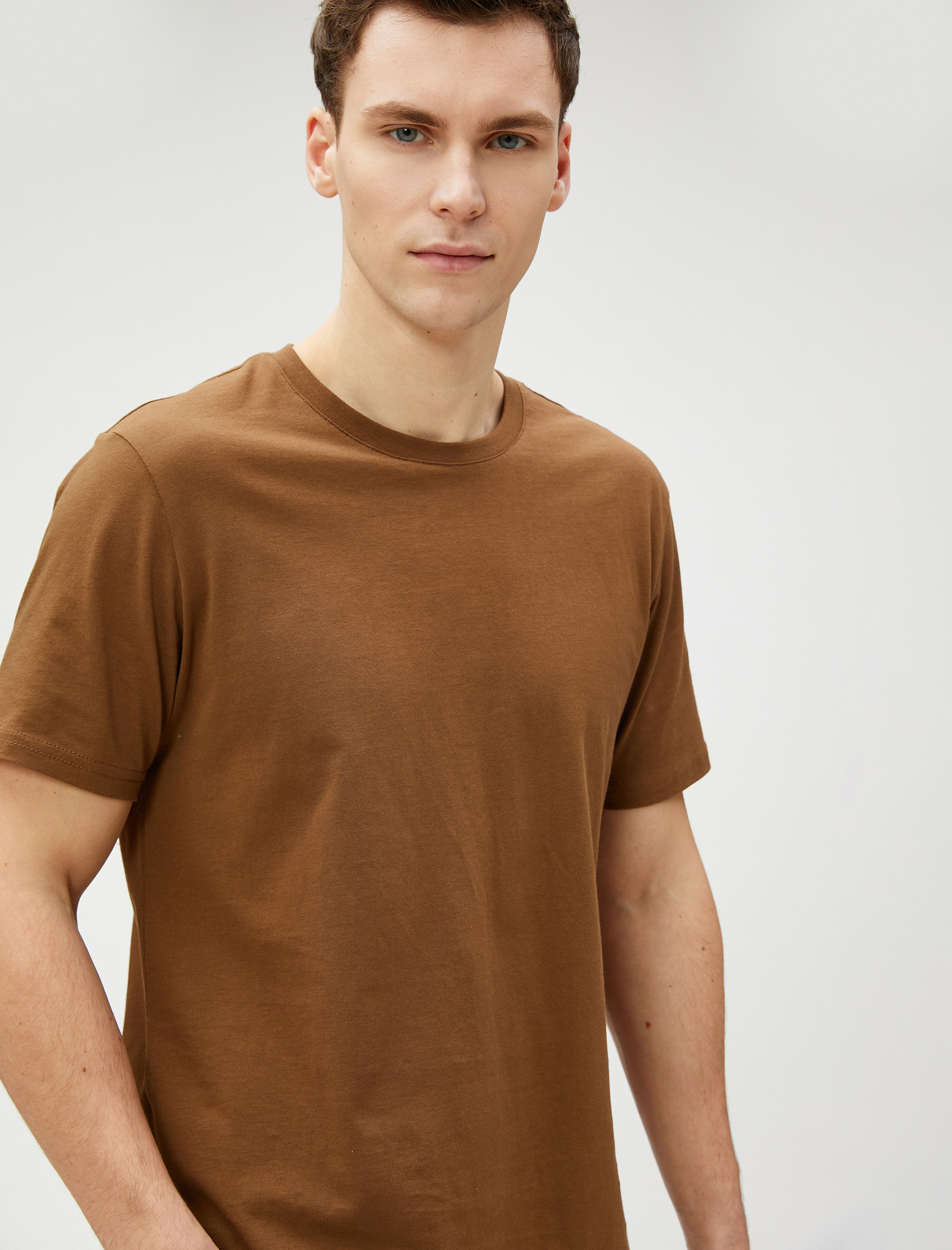   Basic Tişört Slim Fit Bisiklet Yaka Kısa Kollu Pamuklu