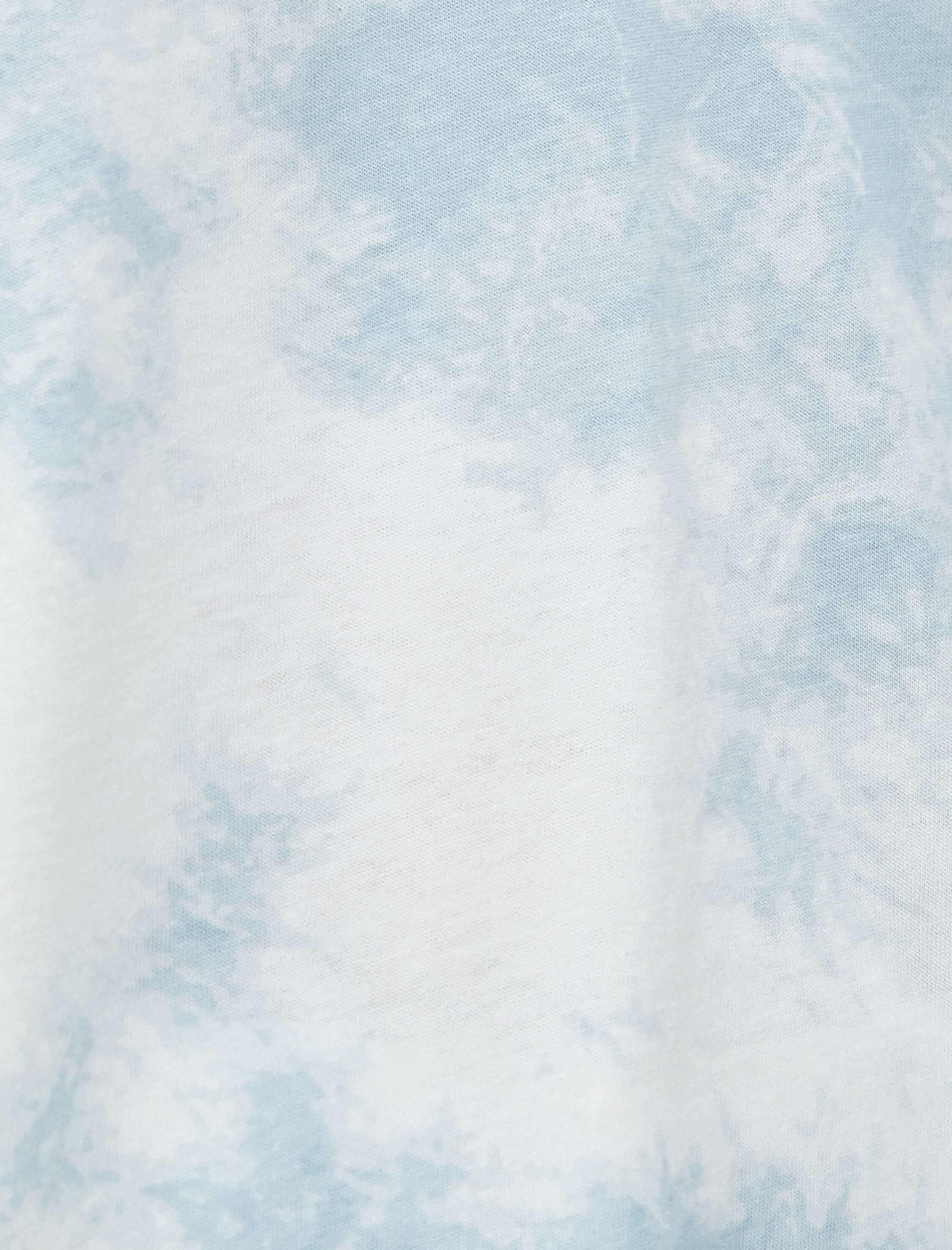   Batik Görünümlü Tişört V Yaka