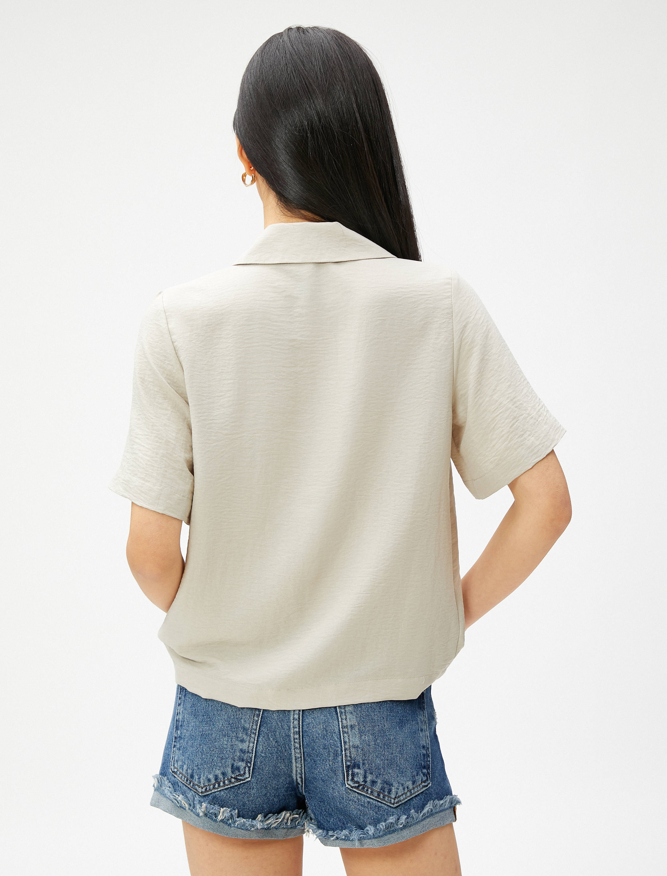   Kısa Kollu Düğmeli Gömlek Ceket Yaka