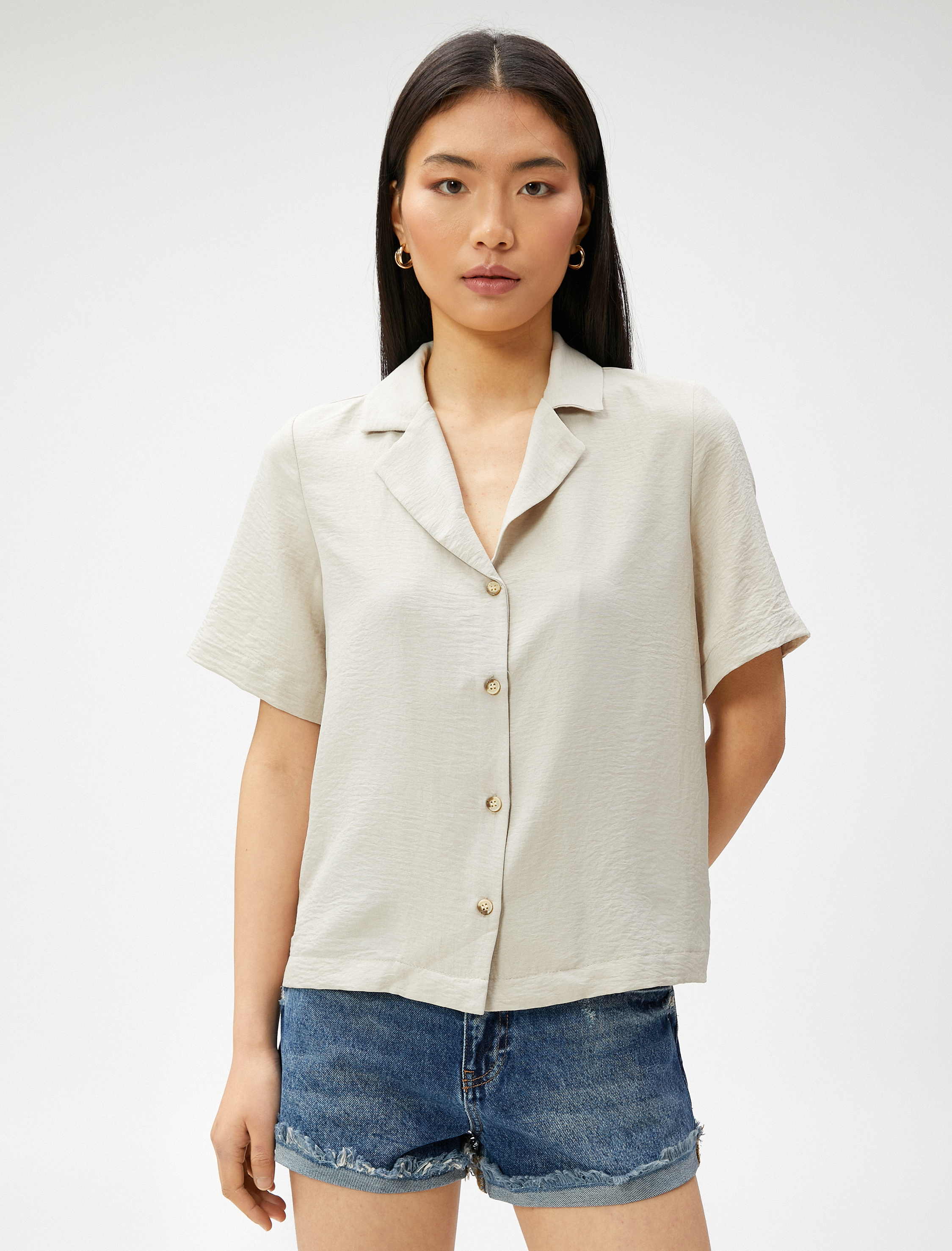   Kısa Kollu Düğmeli Gömlek Ceket Yaka