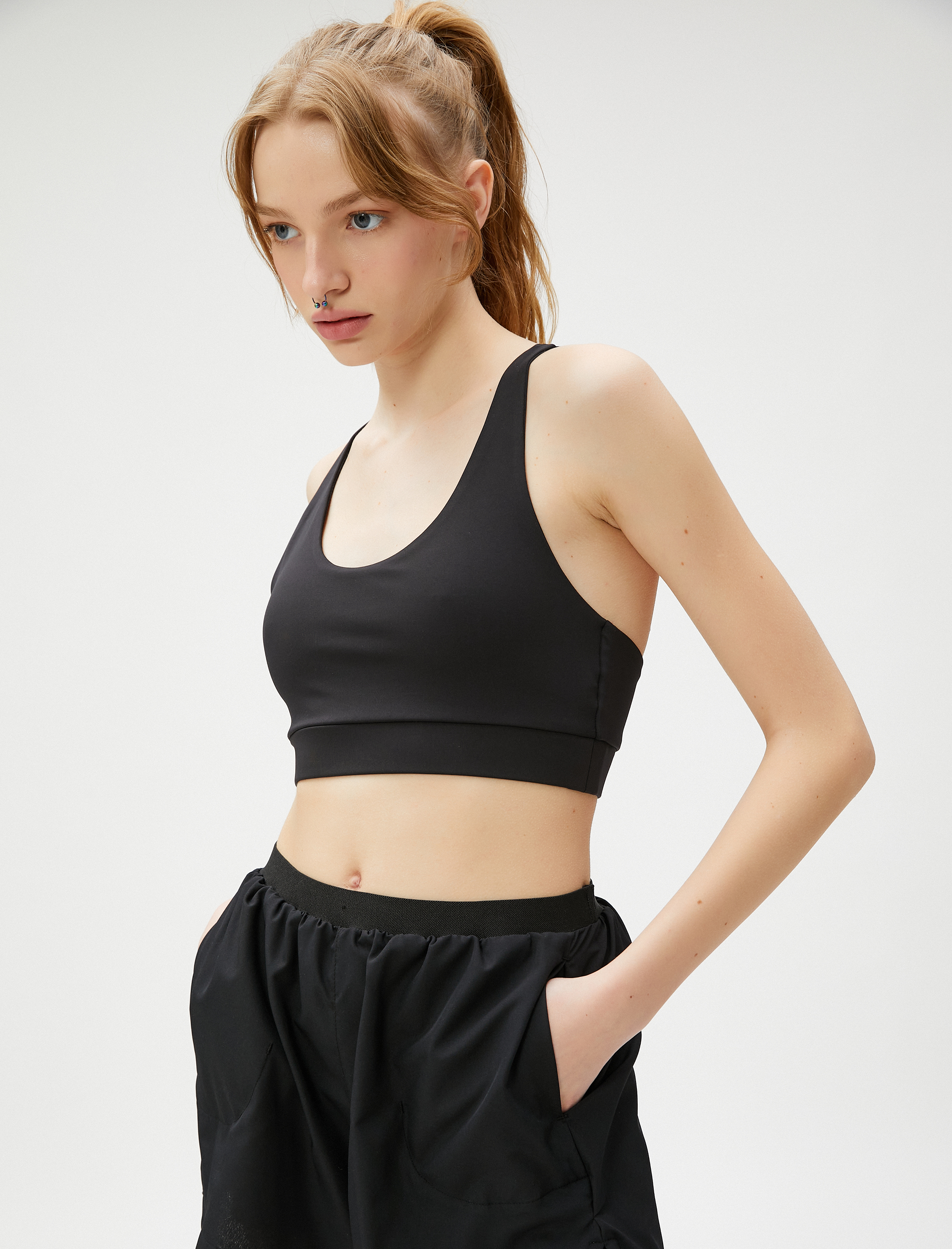   Çapraz Askılı Sporcu Sütyeni