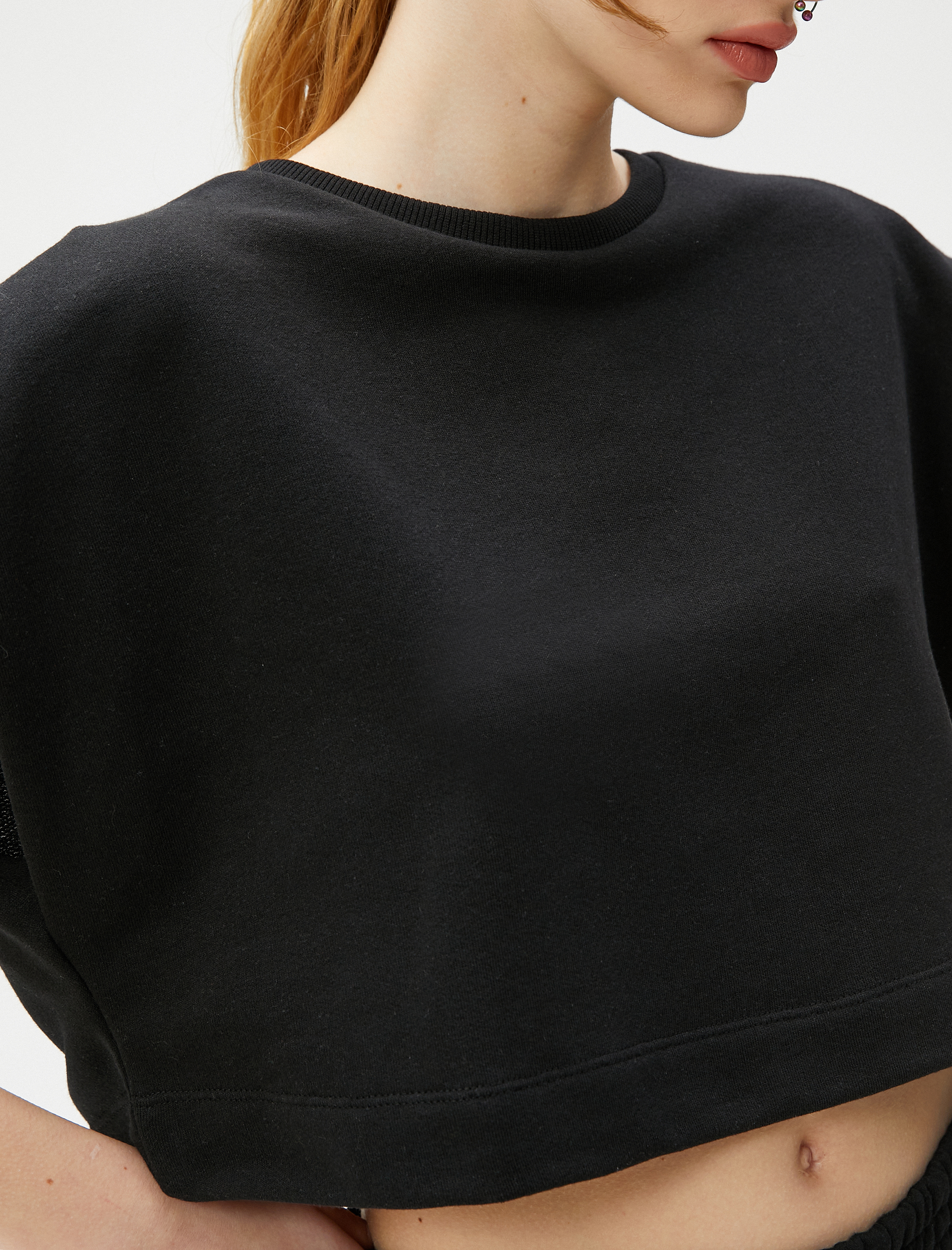   Crop Spor Tişört Düşük Kollu