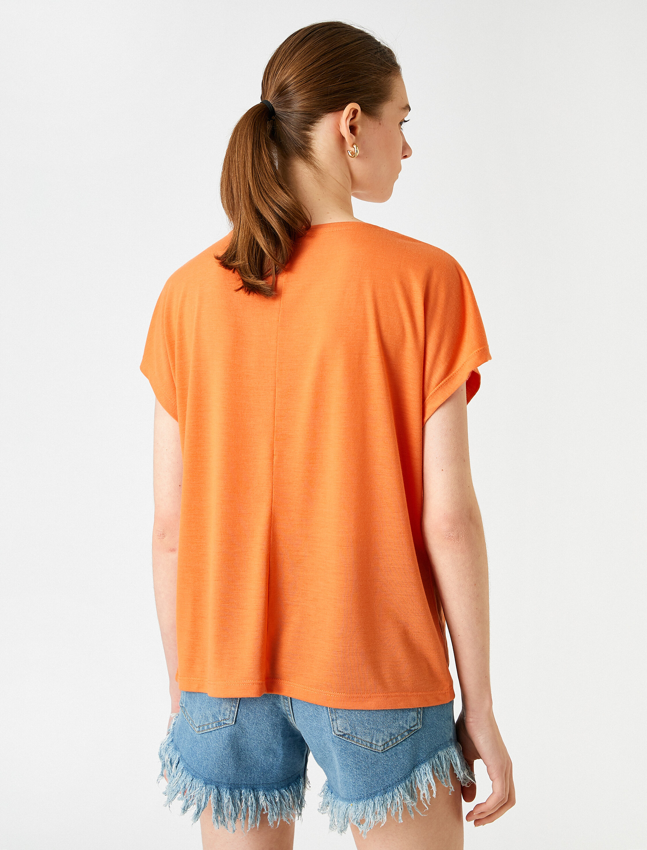   Çiçek Baskılı Tişört V Yaka Kısa Kollu