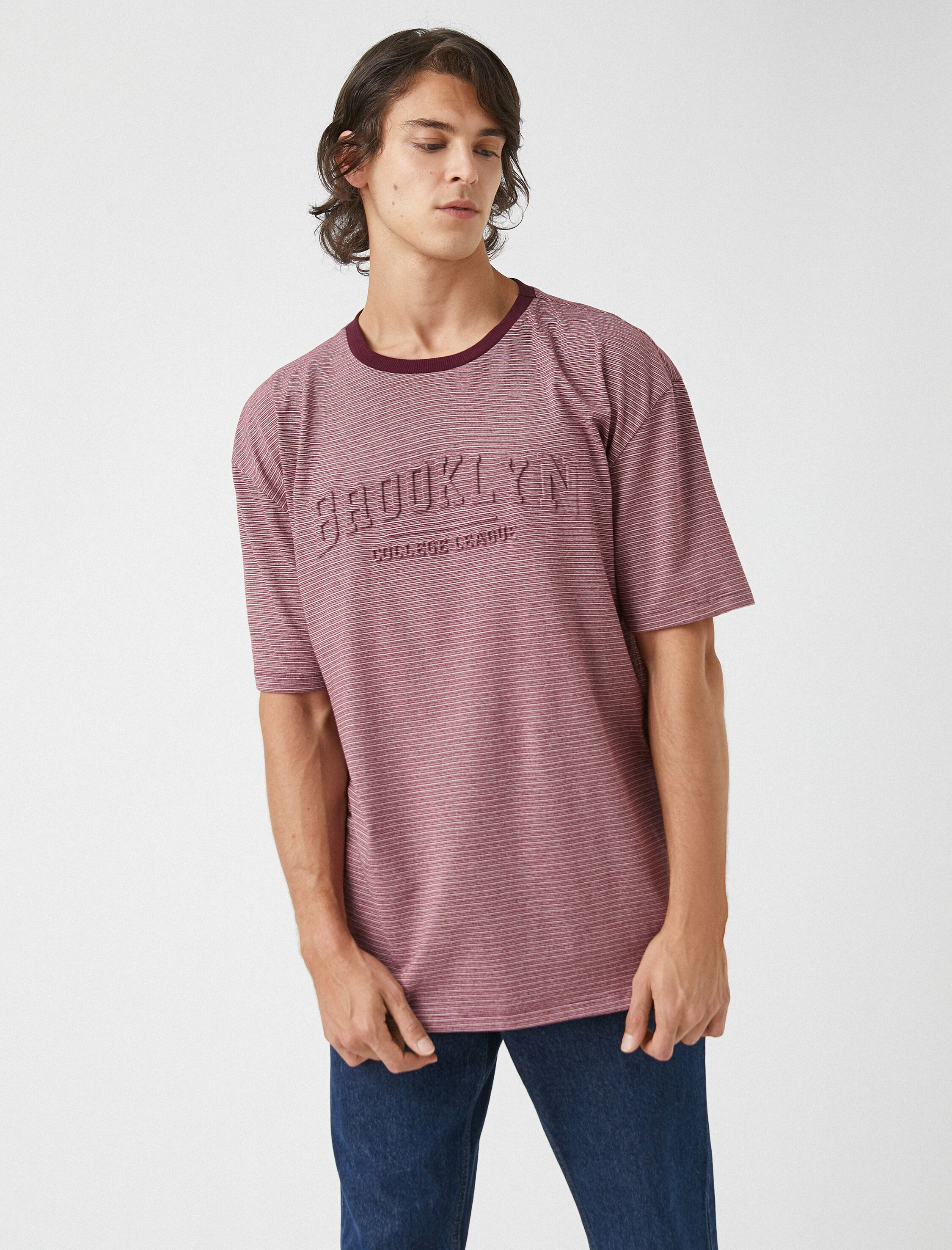   Çizgili Kabartma Baskılı Tişört