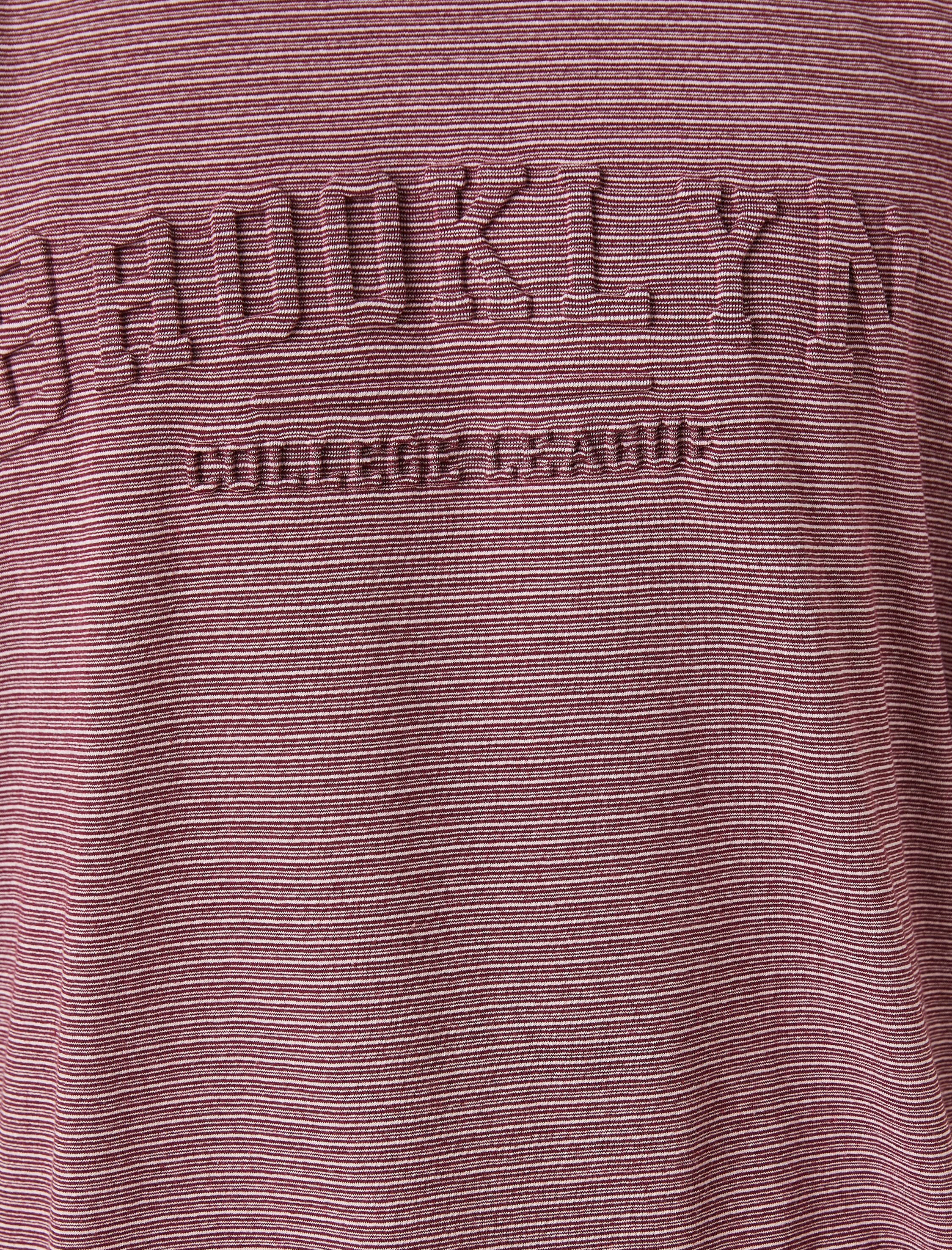   Çizgili Kabartma Baskılı Tişört