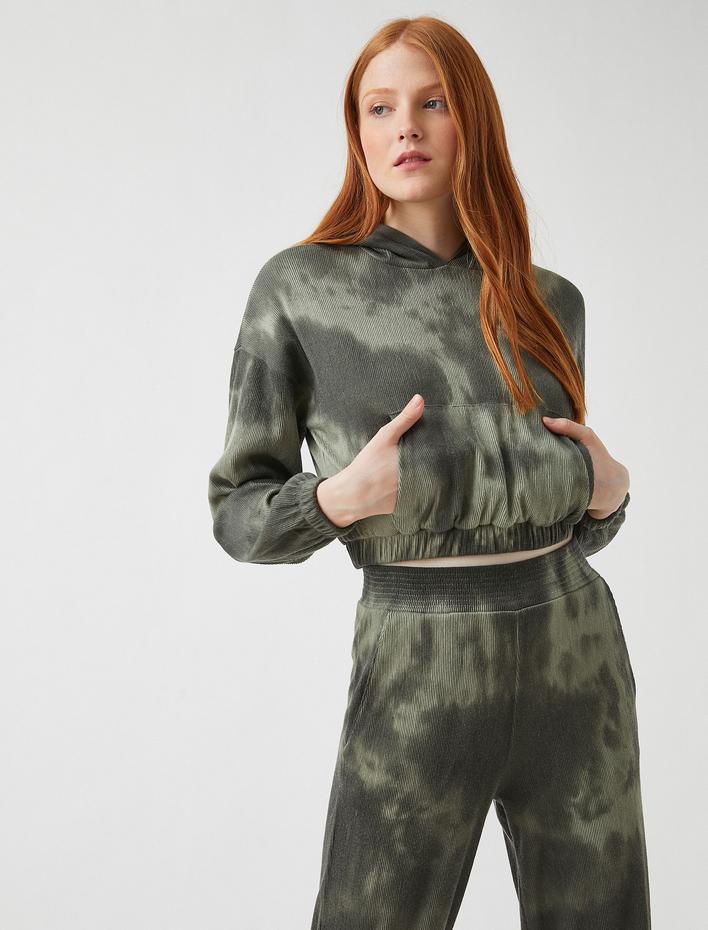  Kapüşonlu Cepli Sweatshirt