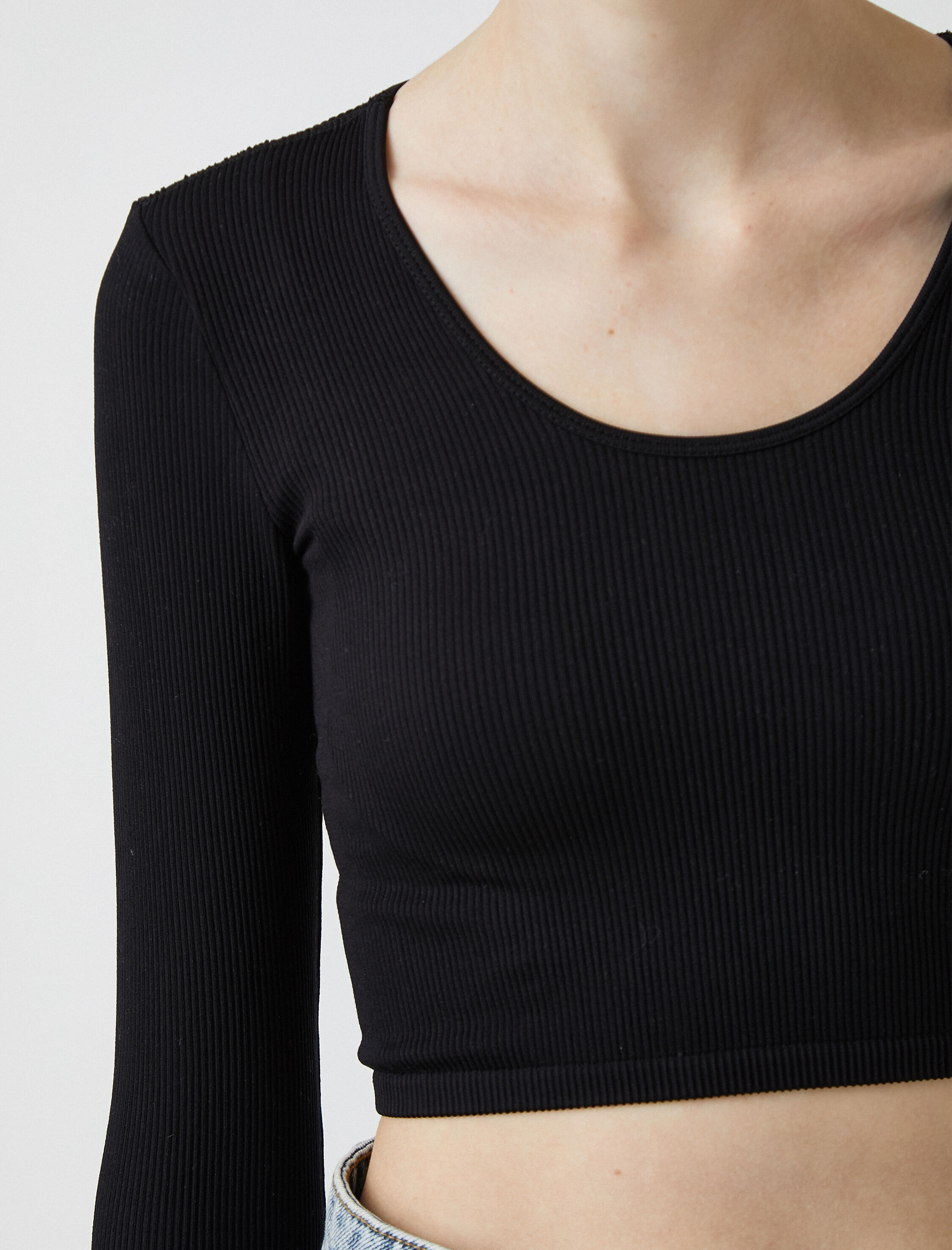   Uzun Kollu Crop Tişört