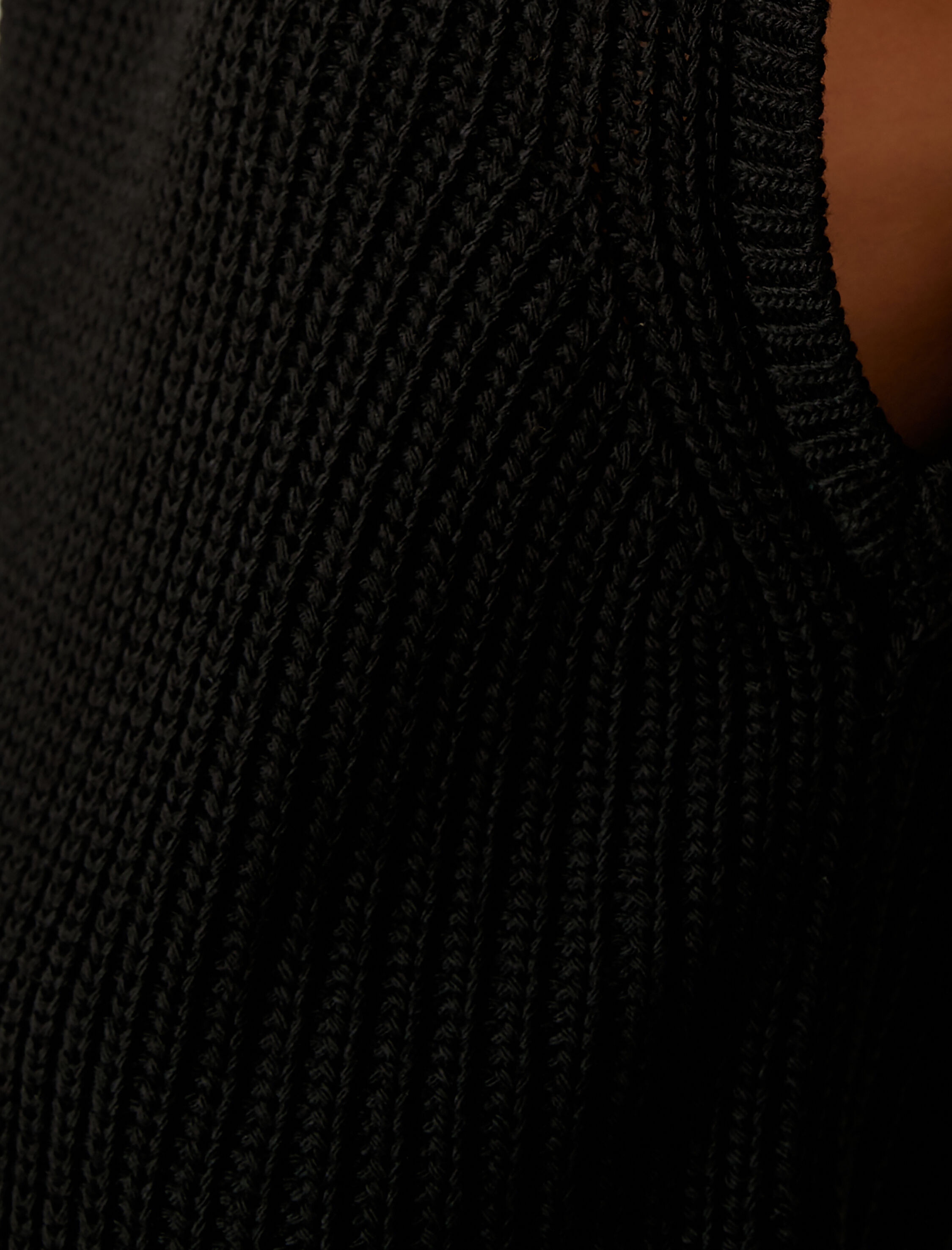   Kapüşonlu Örgü Süveter