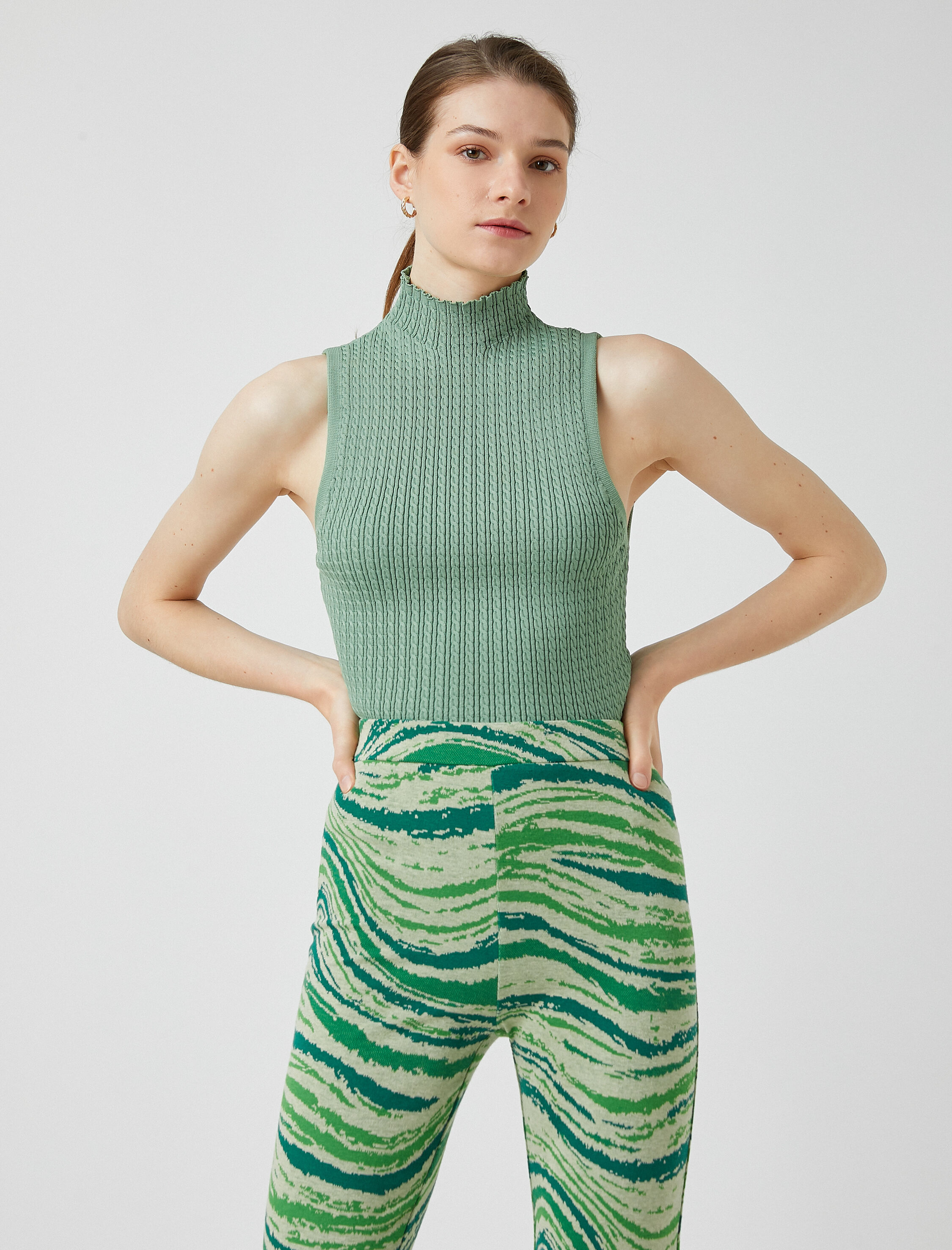   Balıkçı Yaka Atlet Örgü Detaylı