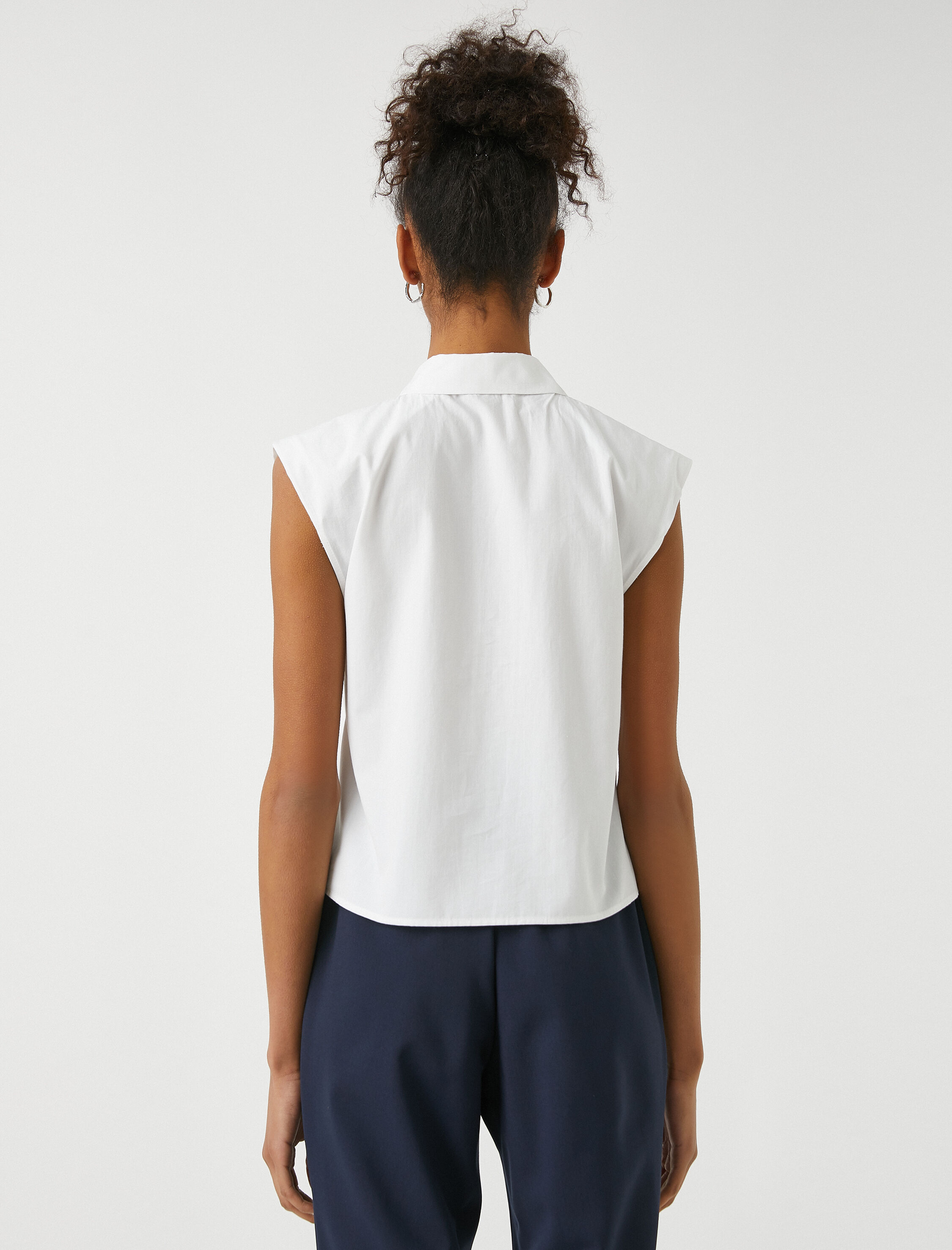   Kolsuz Pamuklu Gömlek