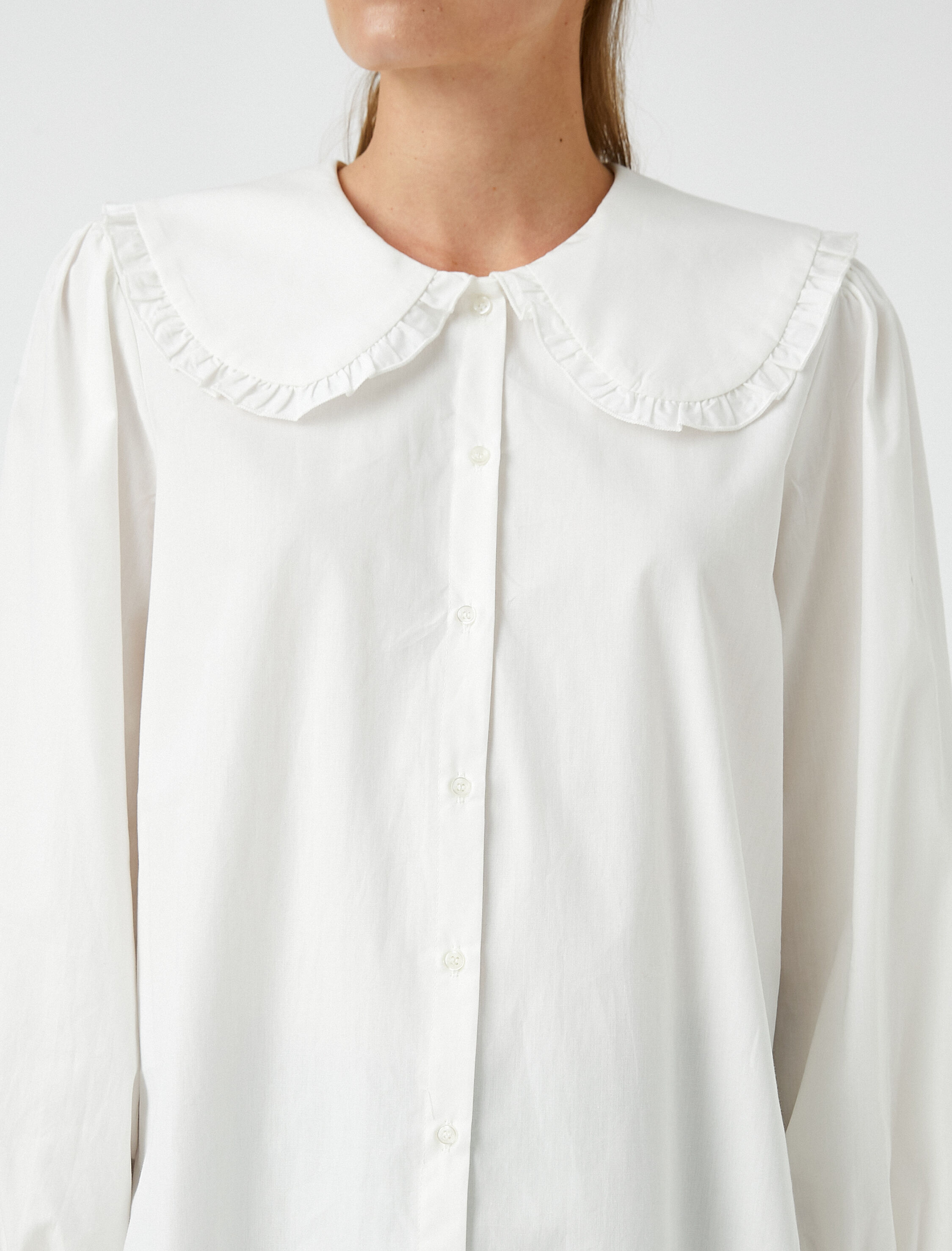   Geniş Bebe Yaka Gömlek