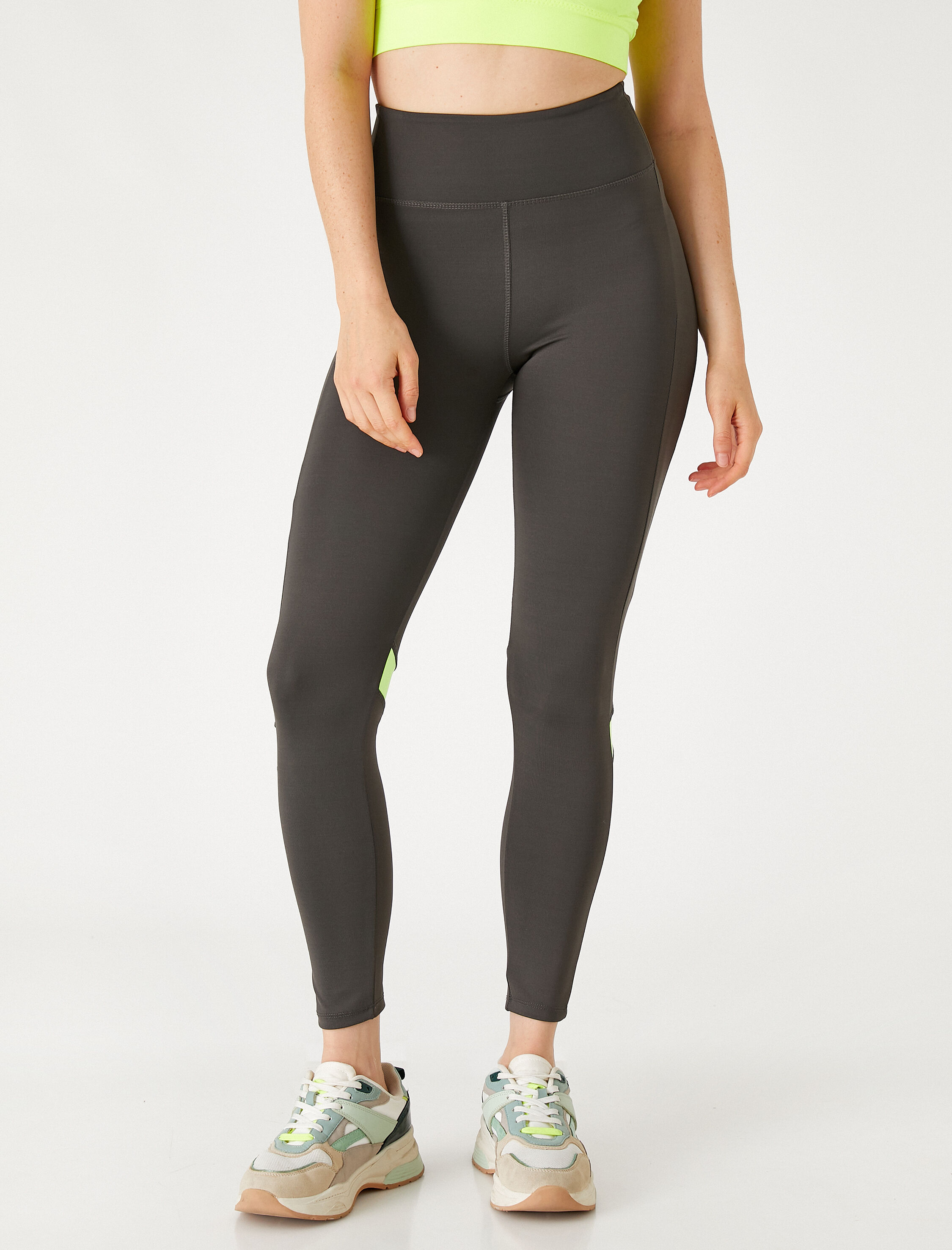   Neon Şerit Detaylı Spor Tayt