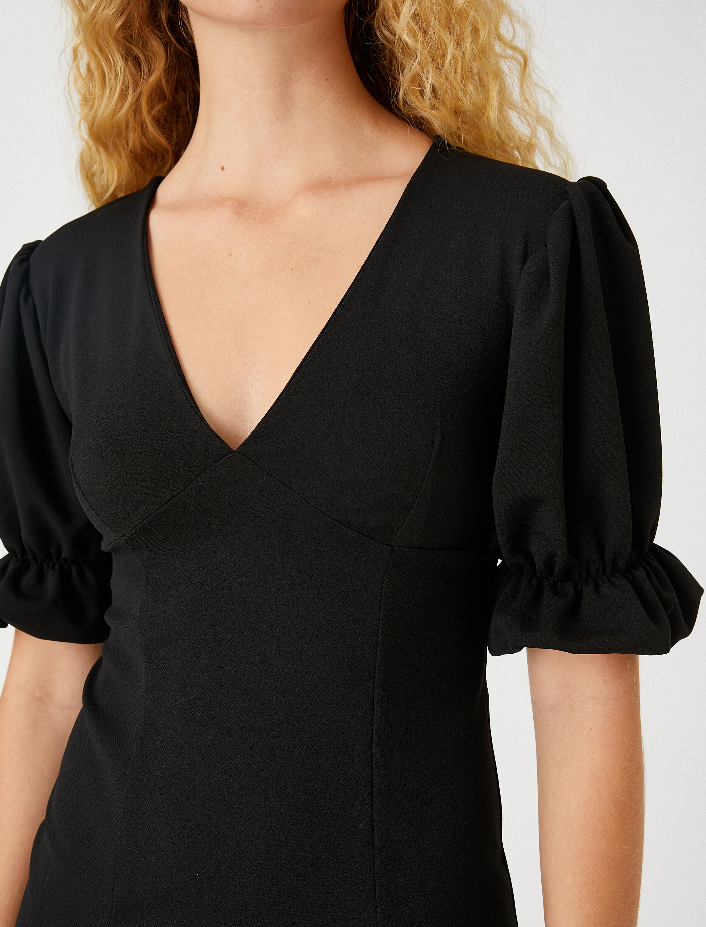   Volanlı Mini Elbise