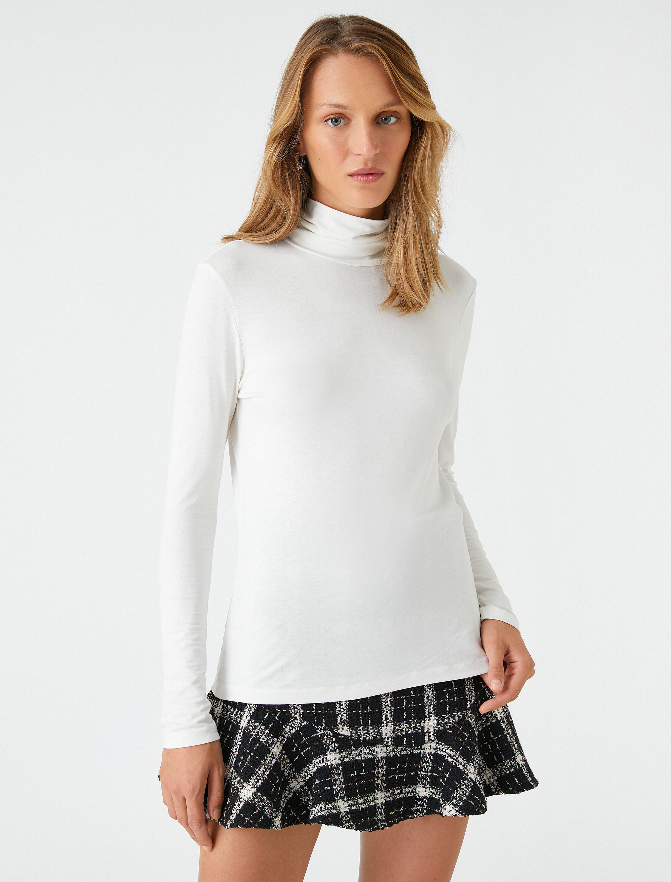   Boğazlı Tişört Uzun Kollu