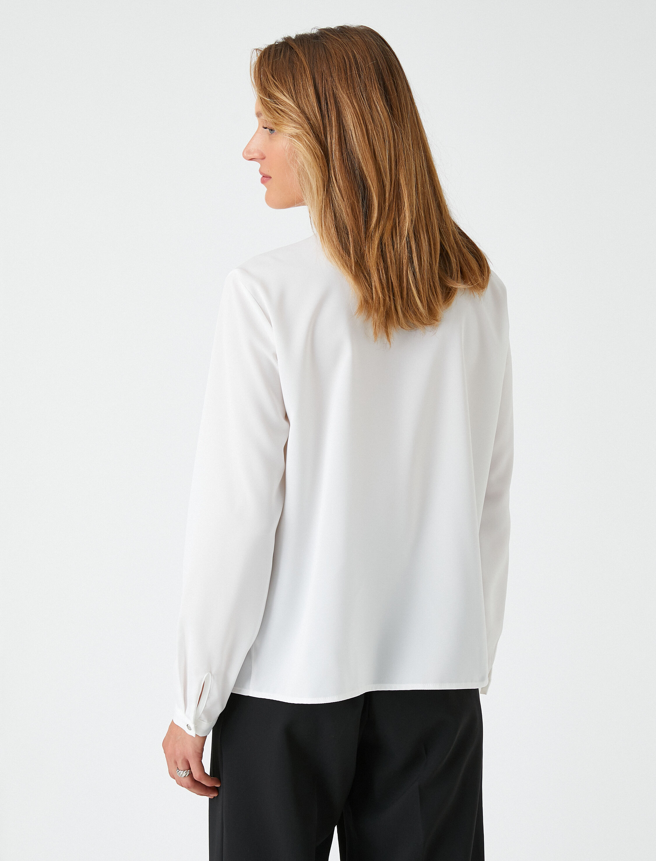   Yaka Detaylı Gömlek Gizli Düğmeli