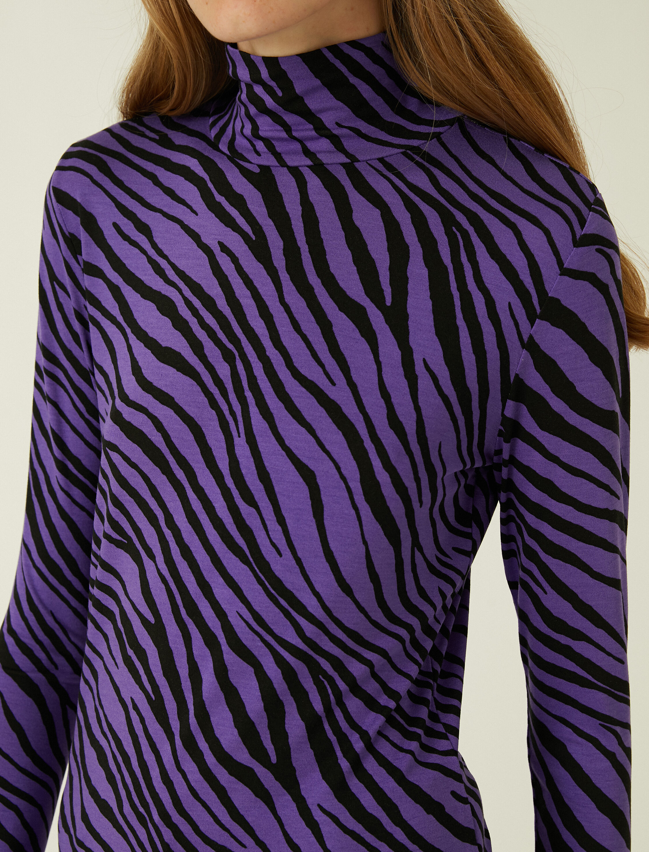 Koton Zebra Desenli Uzun Kollu Tişört. 5 Koton Zebra Desenli Uzun Kollu Tişört. 5