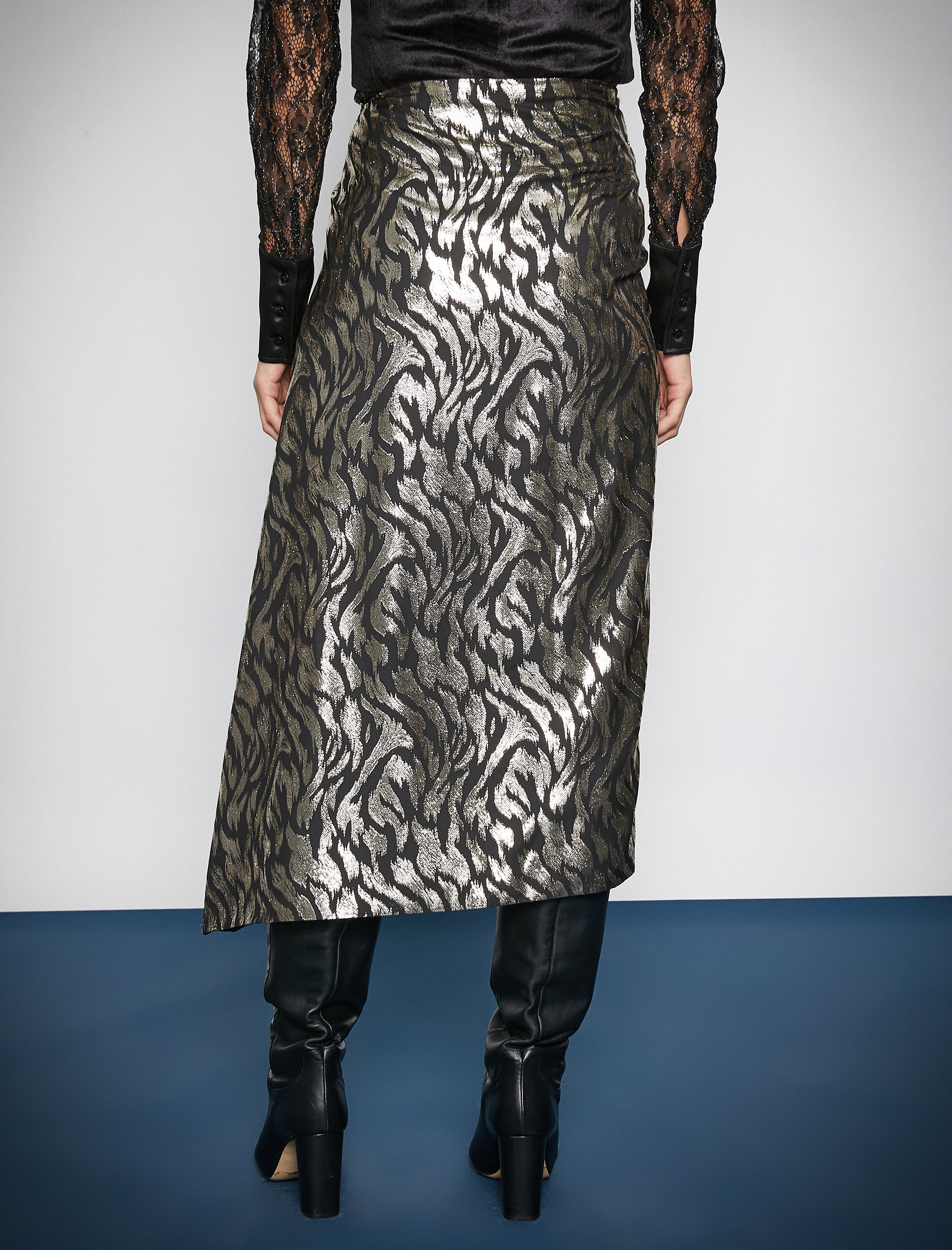   Melis Ağazat X Koton - Jakarlı Anvelop Midi Etek