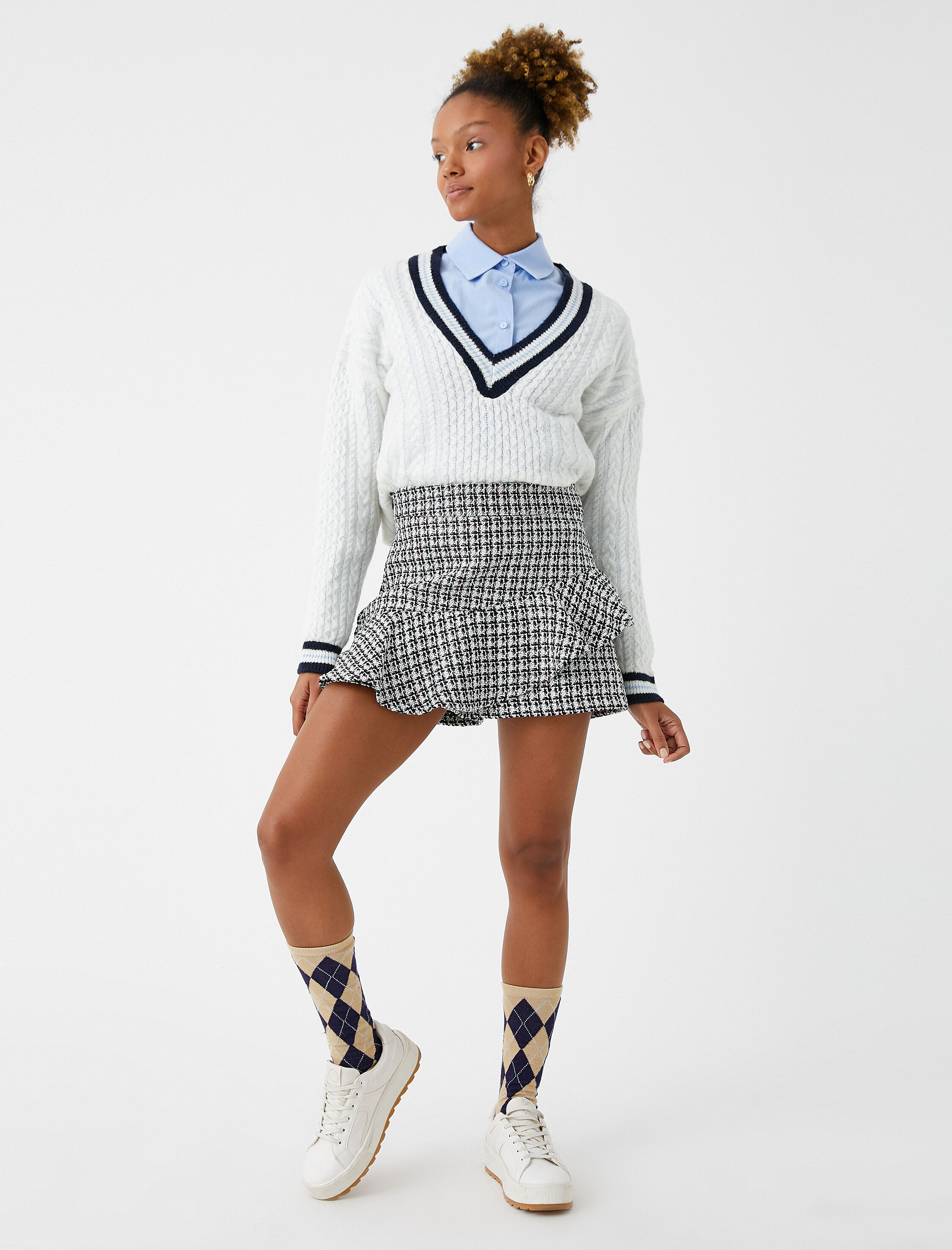   Tüvit Şort Etek Mini Fırfırlı