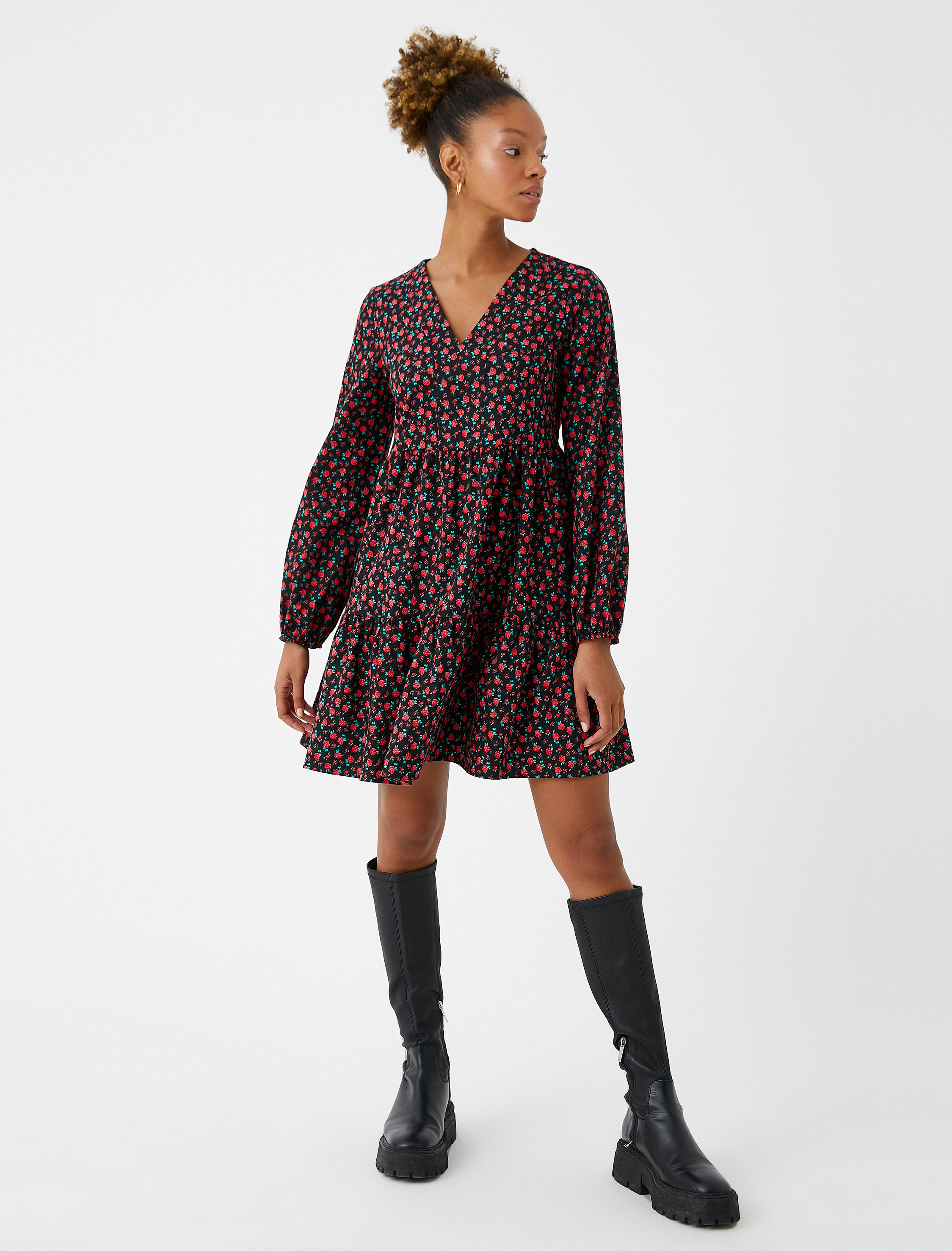   Çiçekli Kışlık Elbise Volanlı Uzun Kollu V Yaka