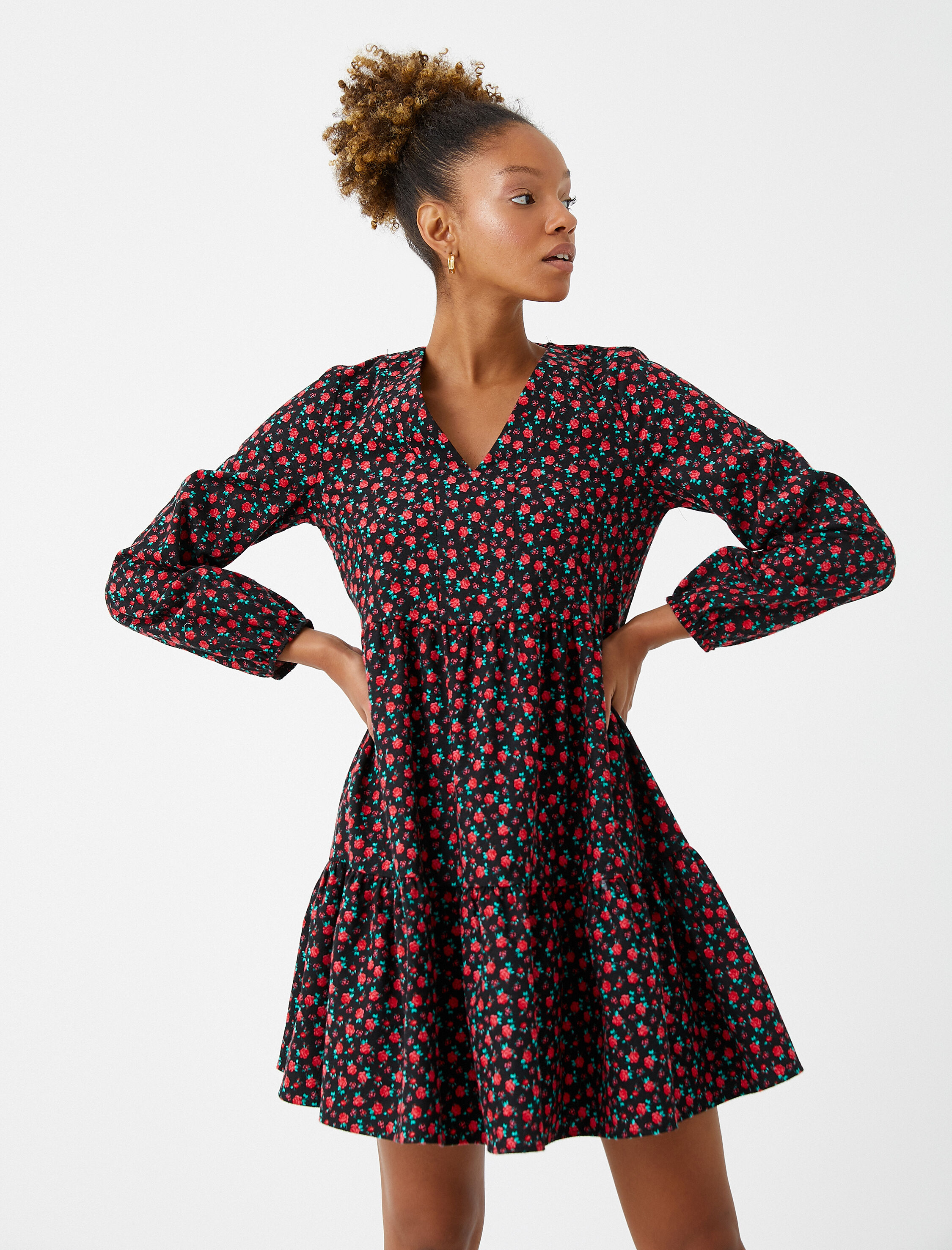   Çiçekli Kışlık Elbise Volanlı Uzun Kollu V Yaka