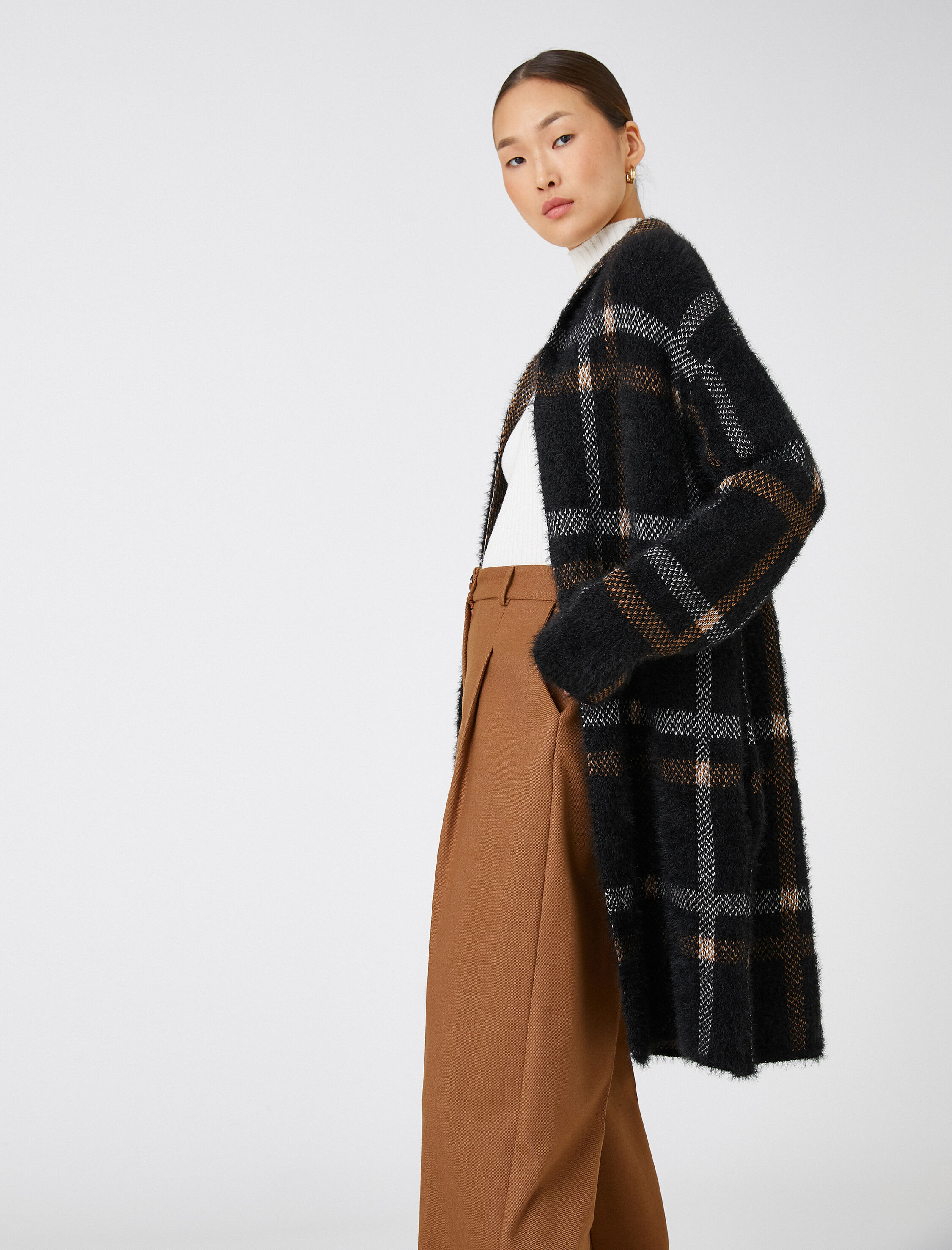 Yumuşak Dokulu Uzun Triko Hırka