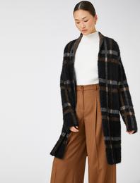 Yumuşak Dokulu Uzun Triko Hırka