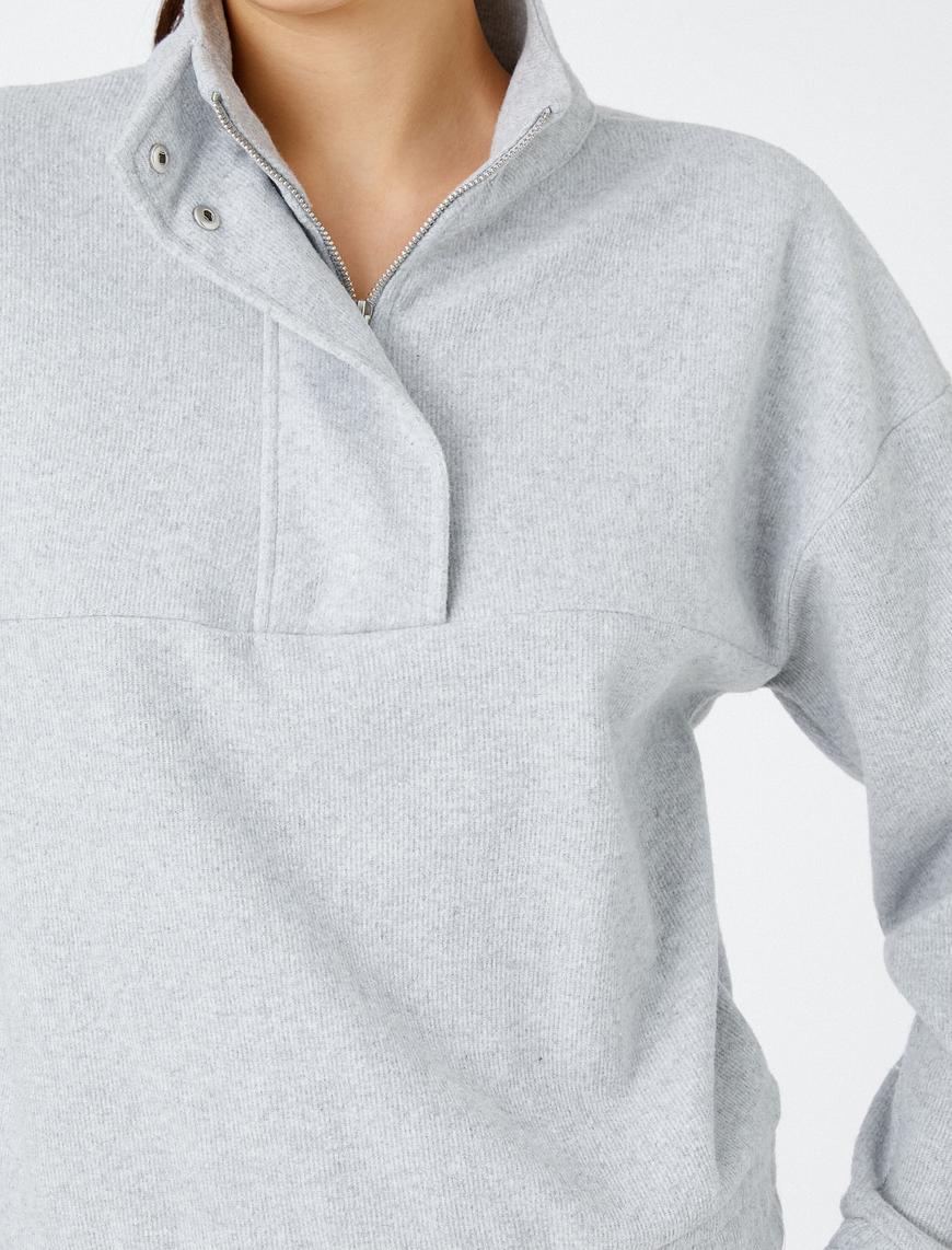   Dik Yaka Sweatshirt Yarım Fermuarlı