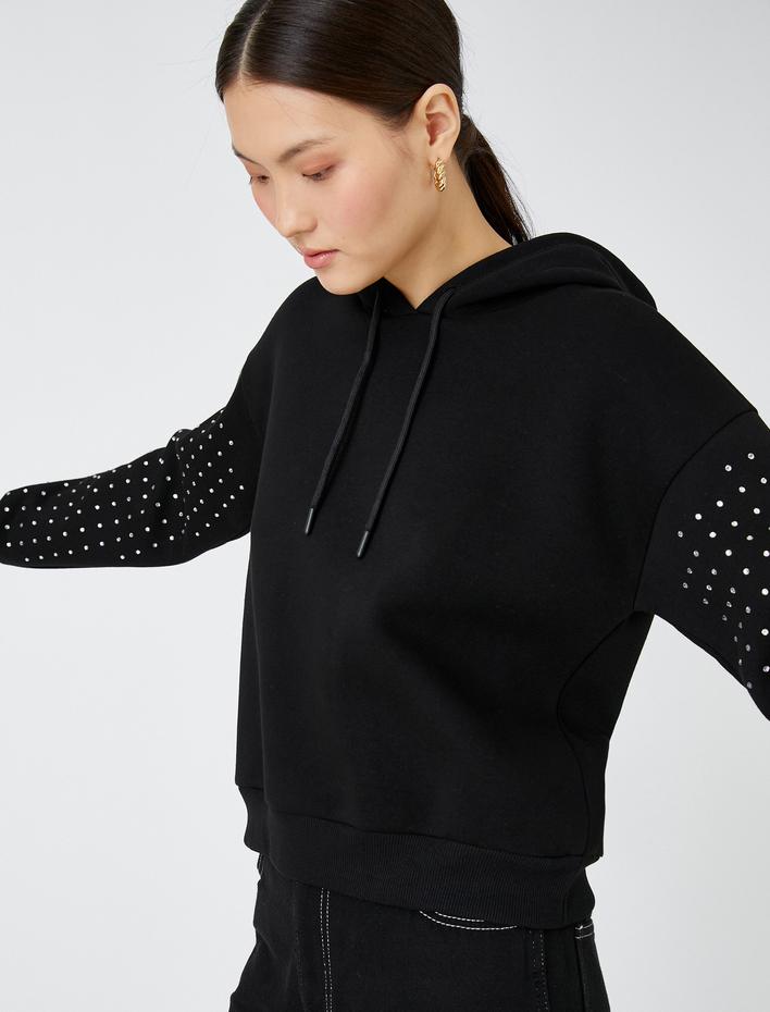  Kapüşonlu Sweatshirt Kolları Taş Detaylı Pamuklu