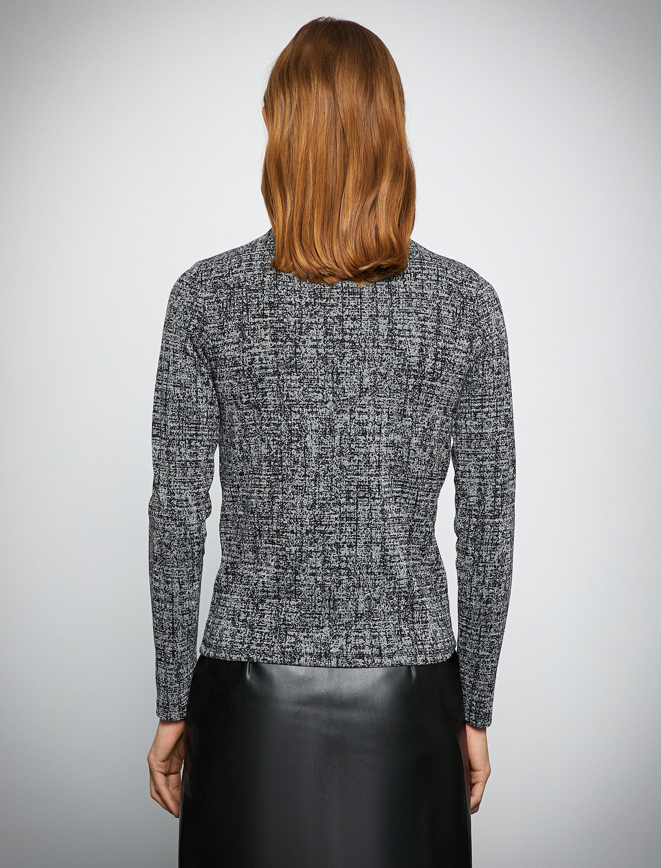 Melis Ağazat X Koton - Simli Uzun Kollu Boğazlı Tişört