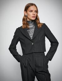 Melis Ağazat X Koton - Simli Crop Blazer Ceket