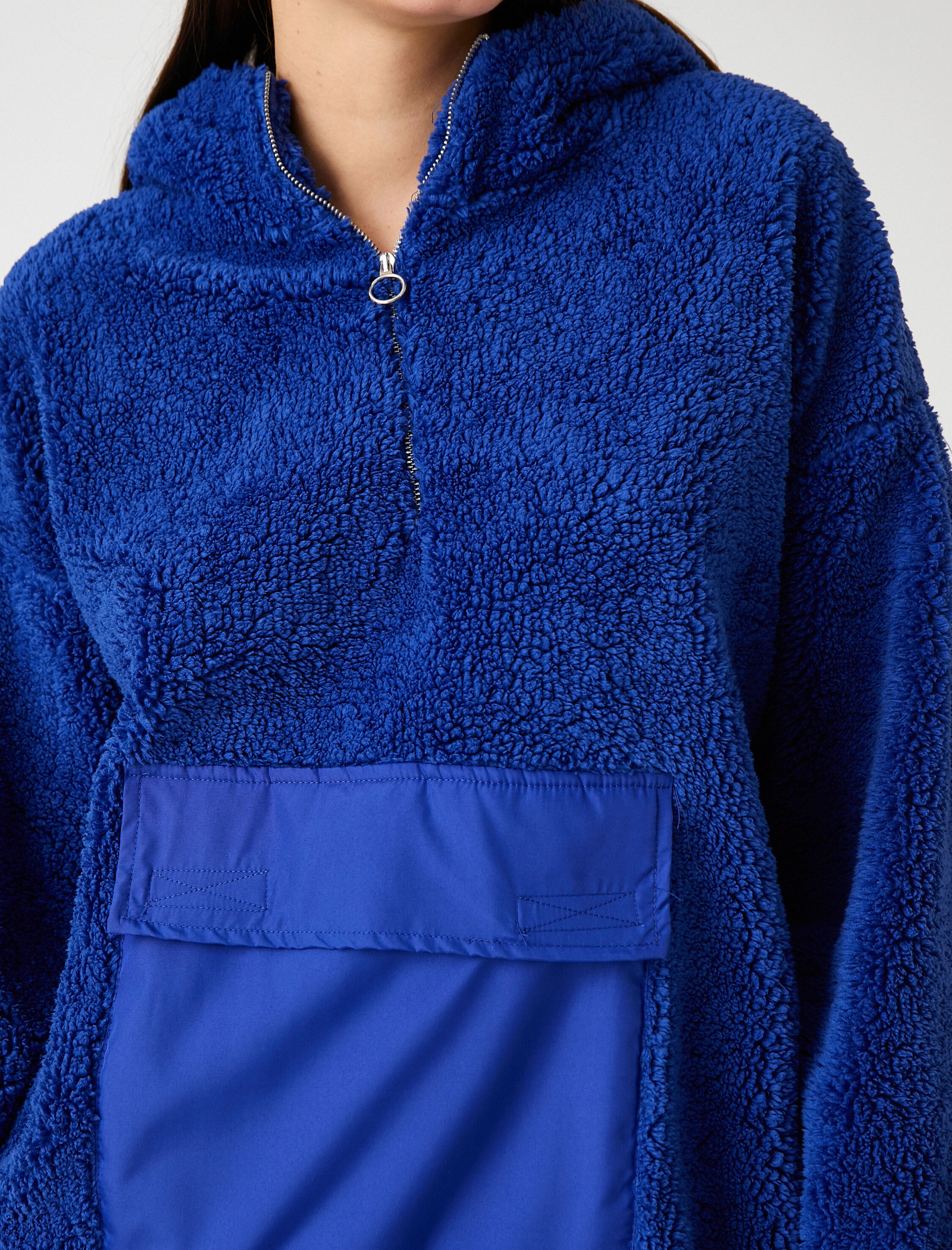   Peluş Sweatshirt Kapüşonlu Yarım Fermuarlı Cep Detaylı