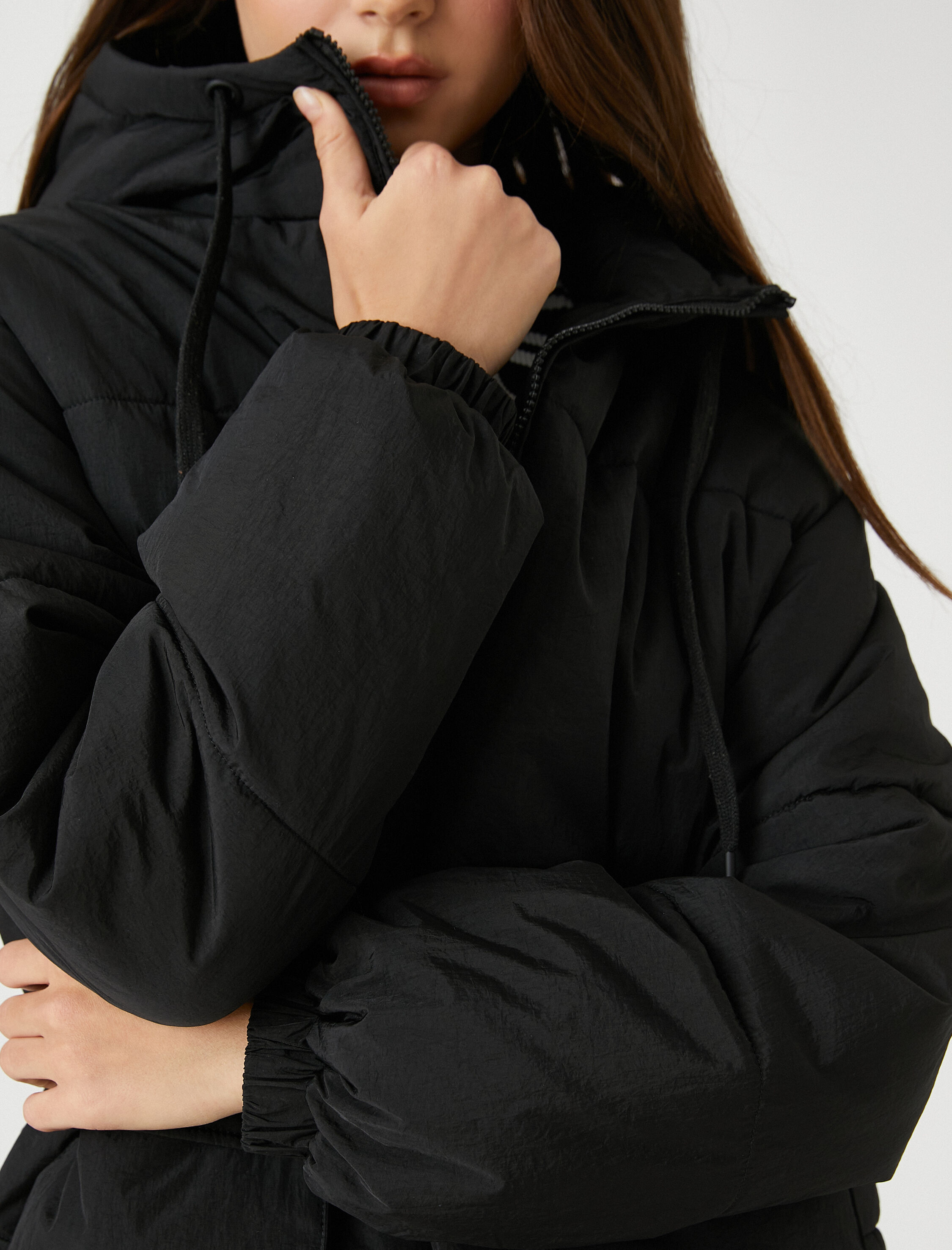   Şişme Mont Kapüşonlu Cep Detaylı