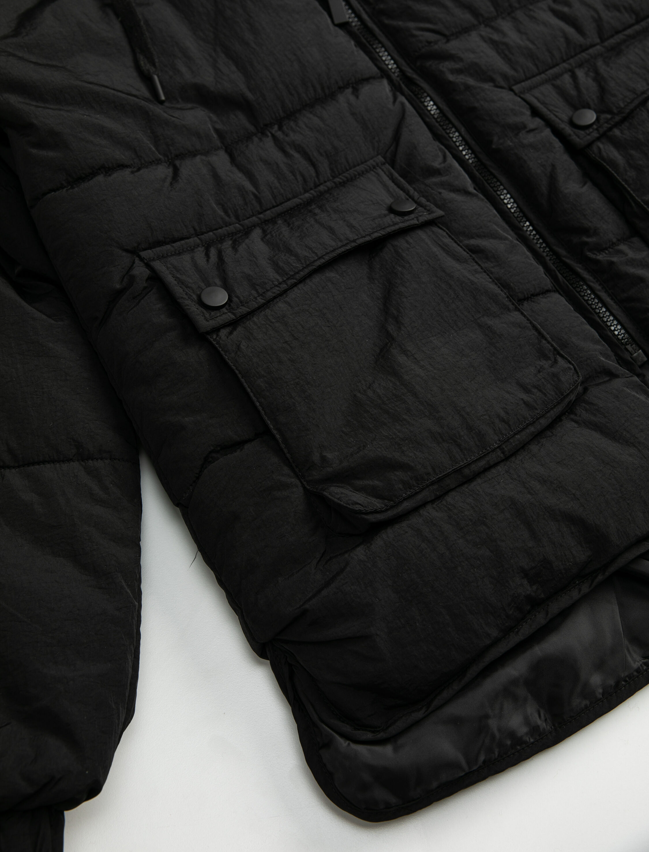   Şişme Mont Kapüşonlu Cep Detaylı