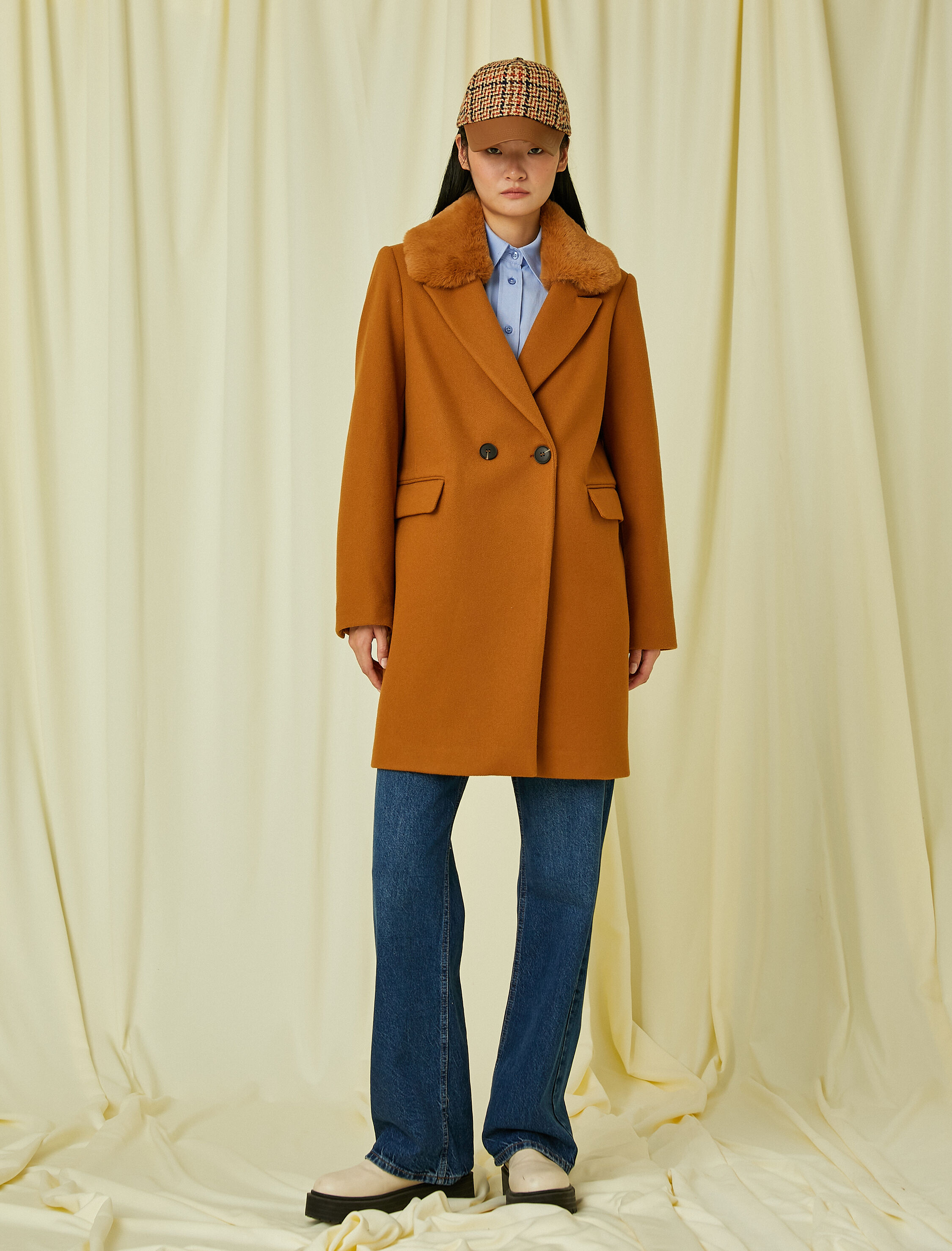   Kaşe Kaban Cep Detaylı Katlı Yaka