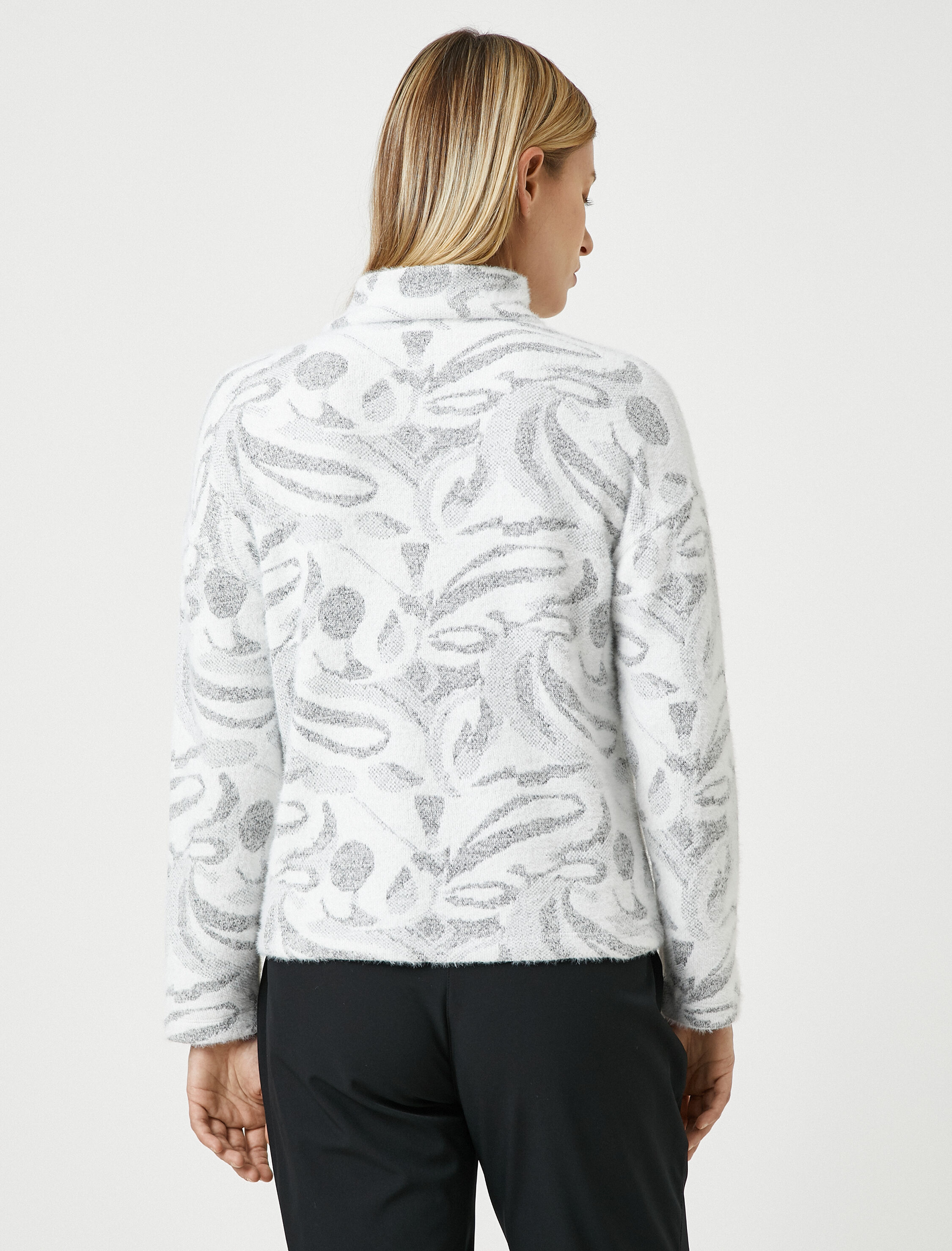   Koton X Şahika Ercümen - Yumuşak Dokulu Dik Yaka Kazak