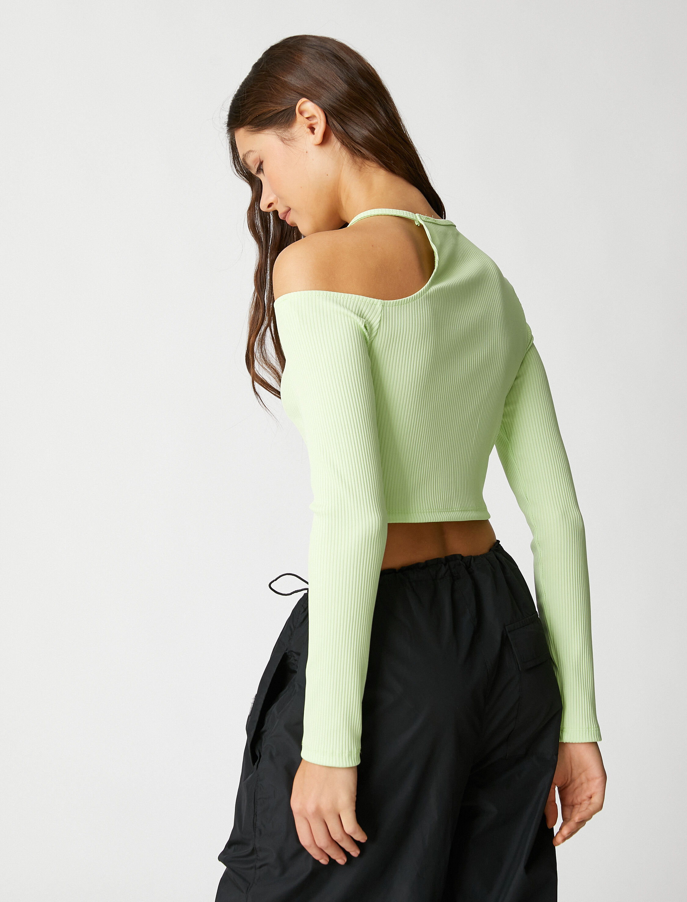   Uzun Kollu Tişört Crop Pencere Detaylı Bisiklet Yaka