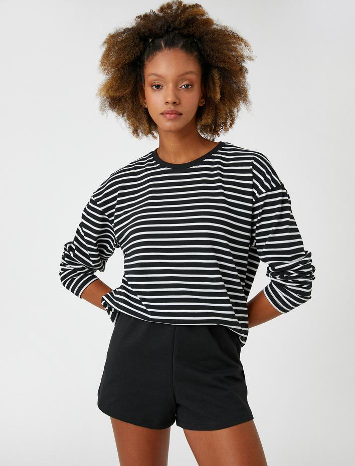  Basic Mini Şort Beli Kalın Lastikli Rahat Kesim