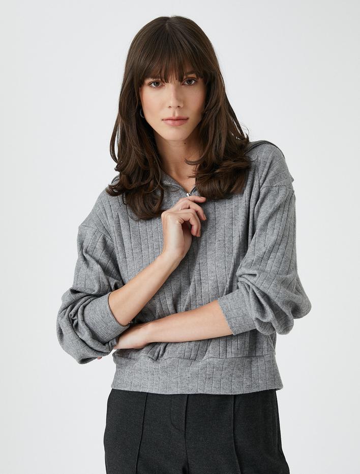 Koton X Şahika Ercümen - Yarım Fermuarlı Dik Yaka Sweatshirt