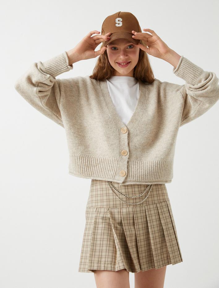  V Yaka Hırka Düğmeli