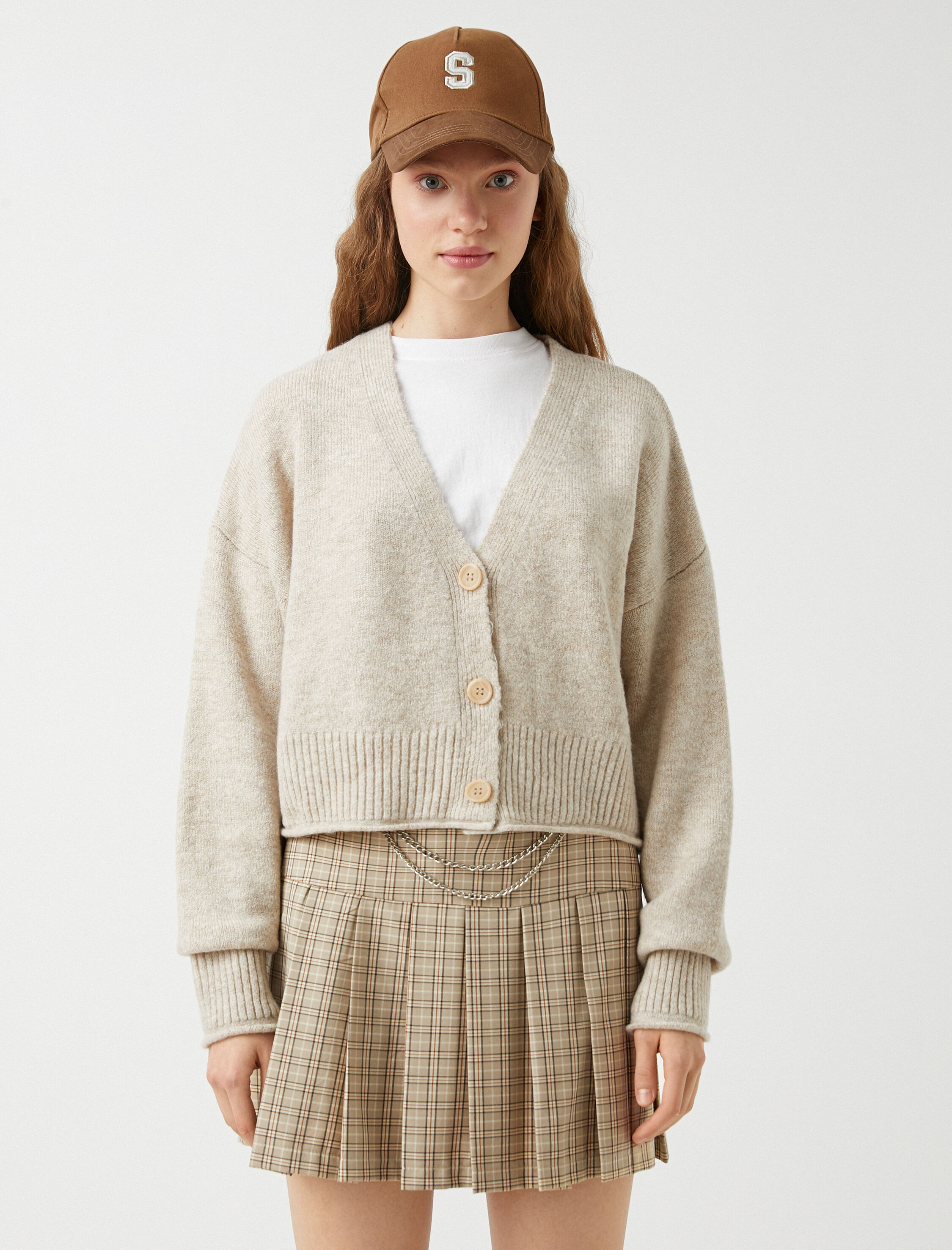   V Yaka Hırka Düğmeli