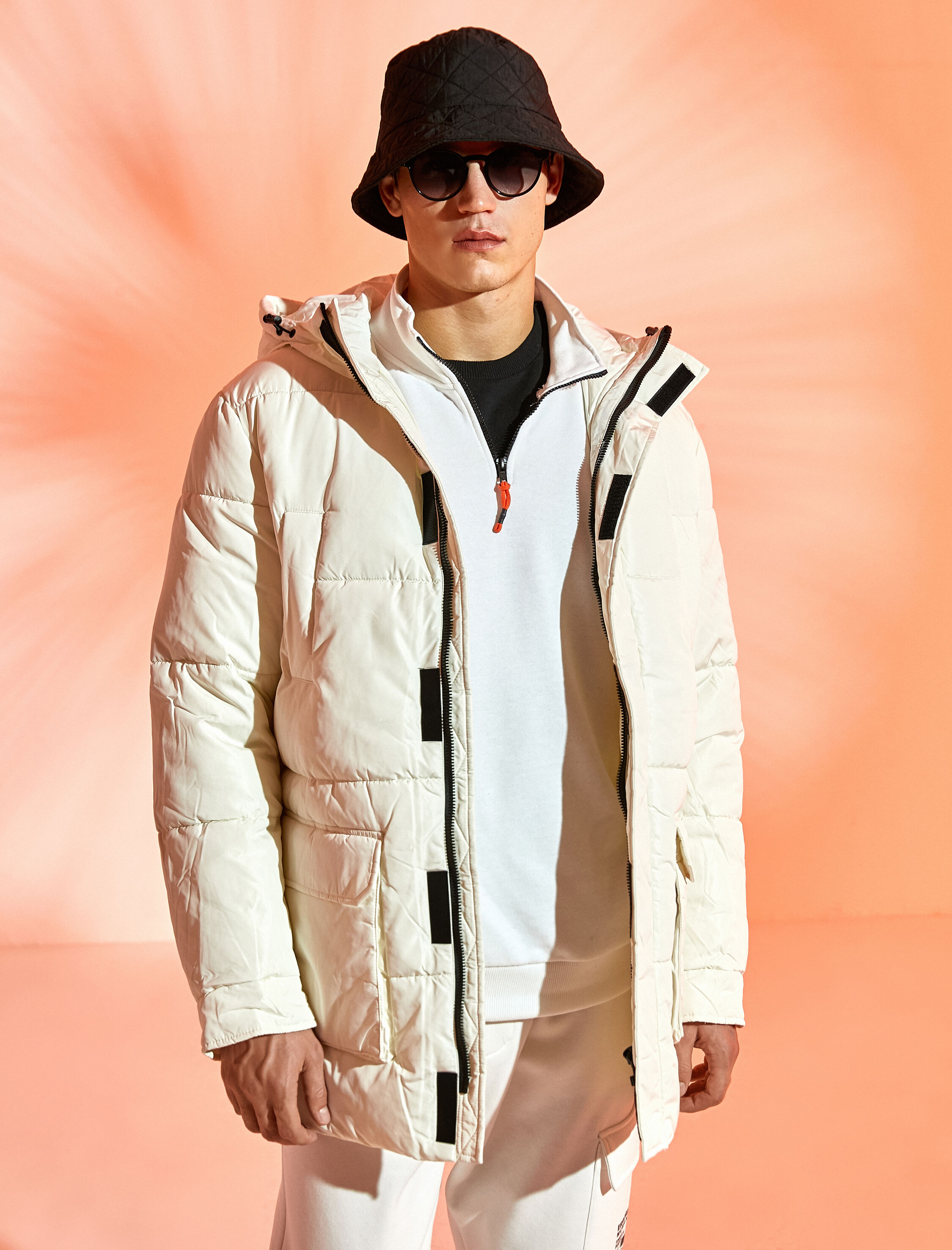   Oversize Şişme Mont Kapşonlu Cep Detaylı Su Geçirmez