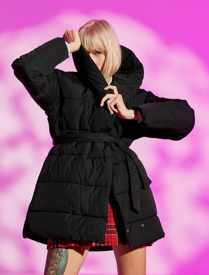  Şişme Mont Kuşaklı Cep Detaylı