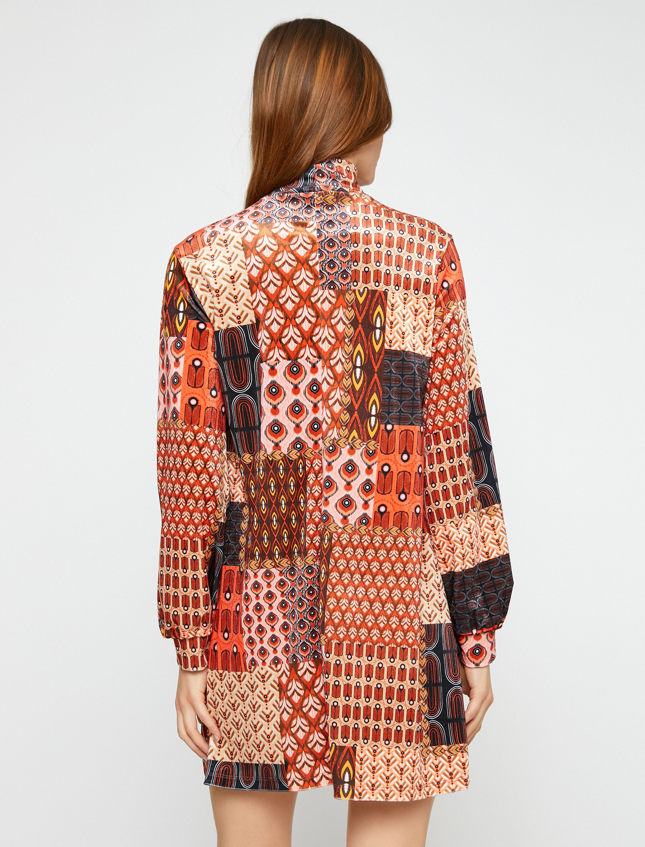   Uzun Kollu Boğazlı Mini Elbise