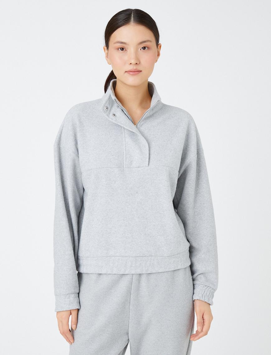   Dik Yaka Sweatshirt Yarım Fermuarlı