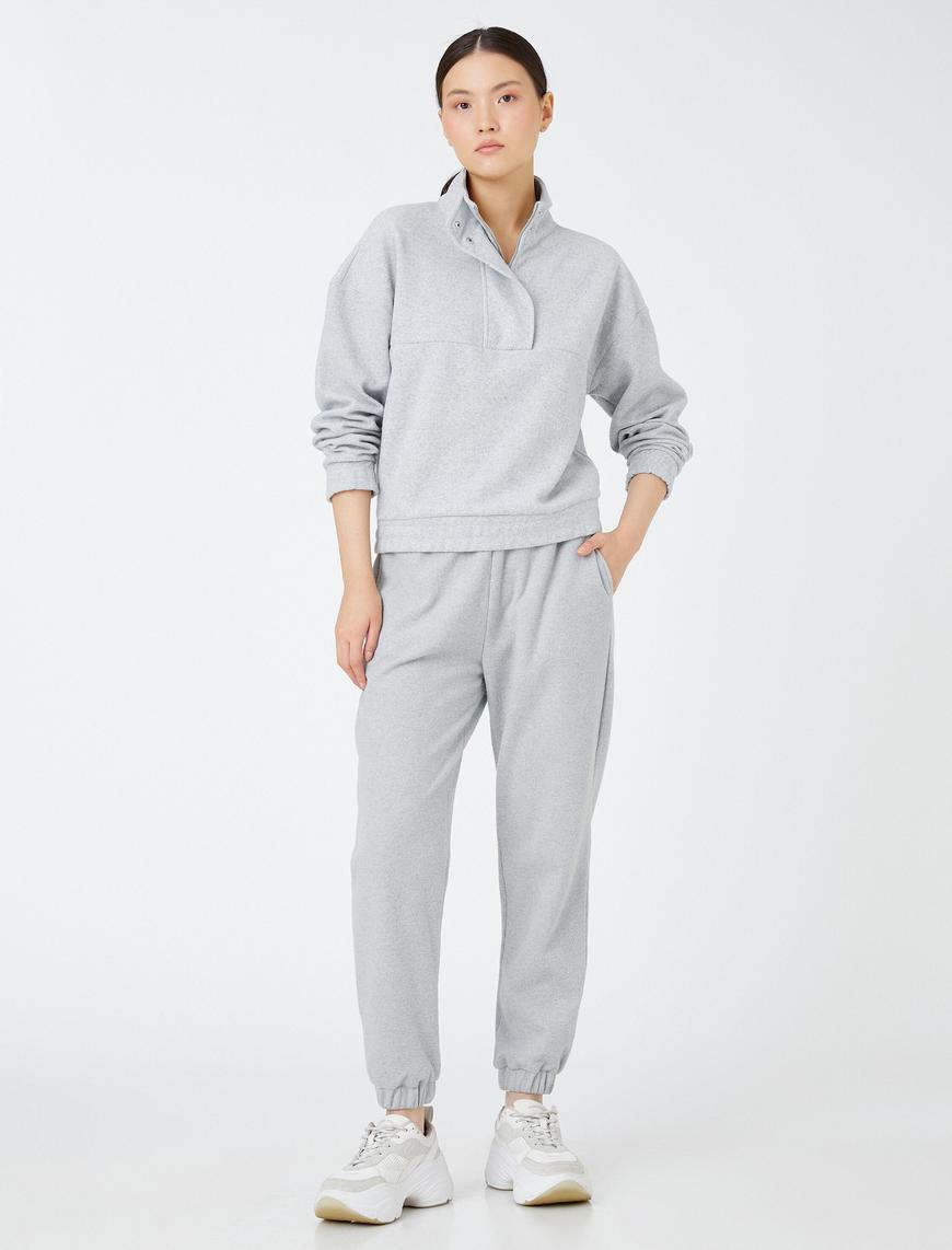   Dik Yaka Sweatshirt Yarım Fermuarlı