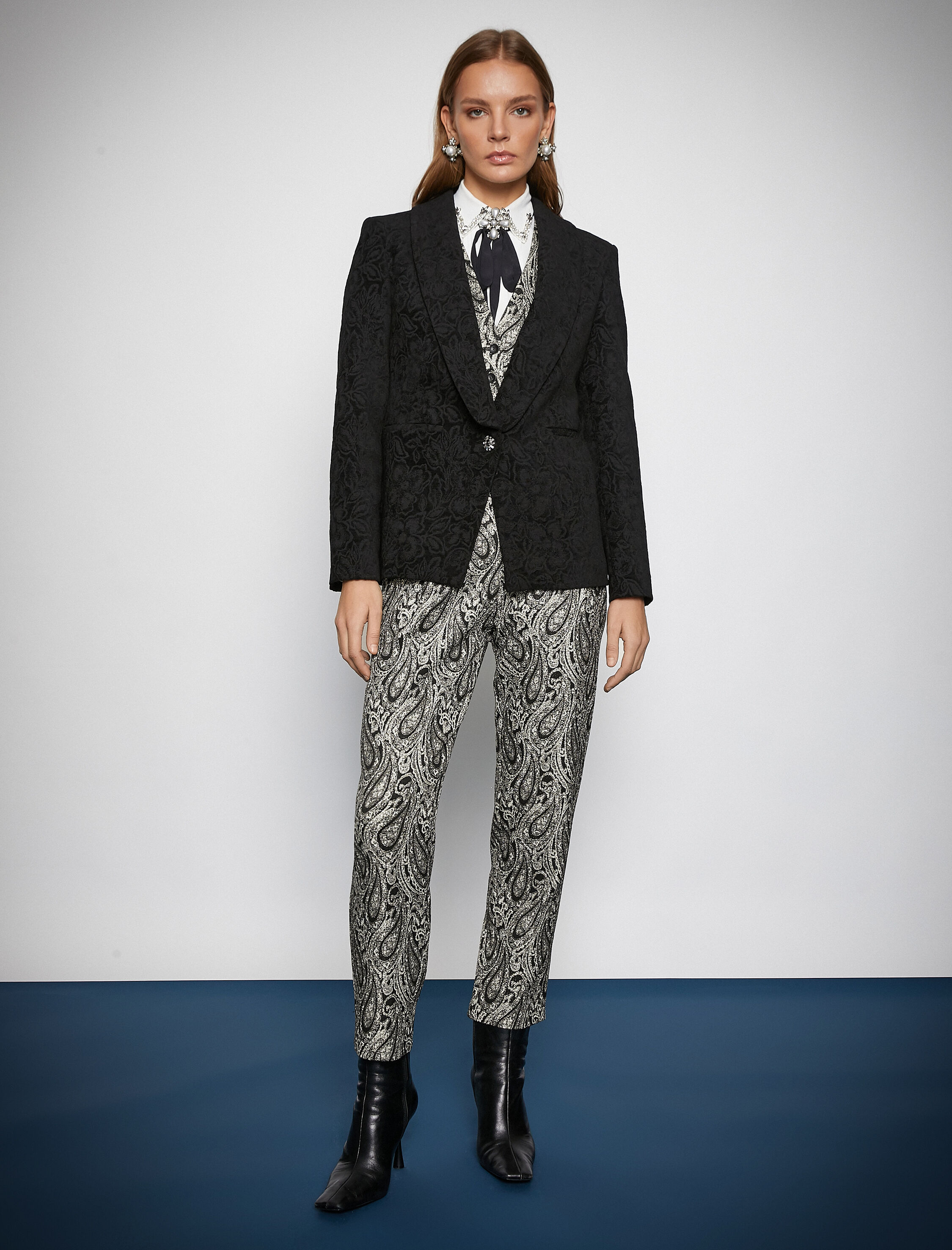   Melis Ağazat X Koton - Kemerli Desenli Havuç Pantolon