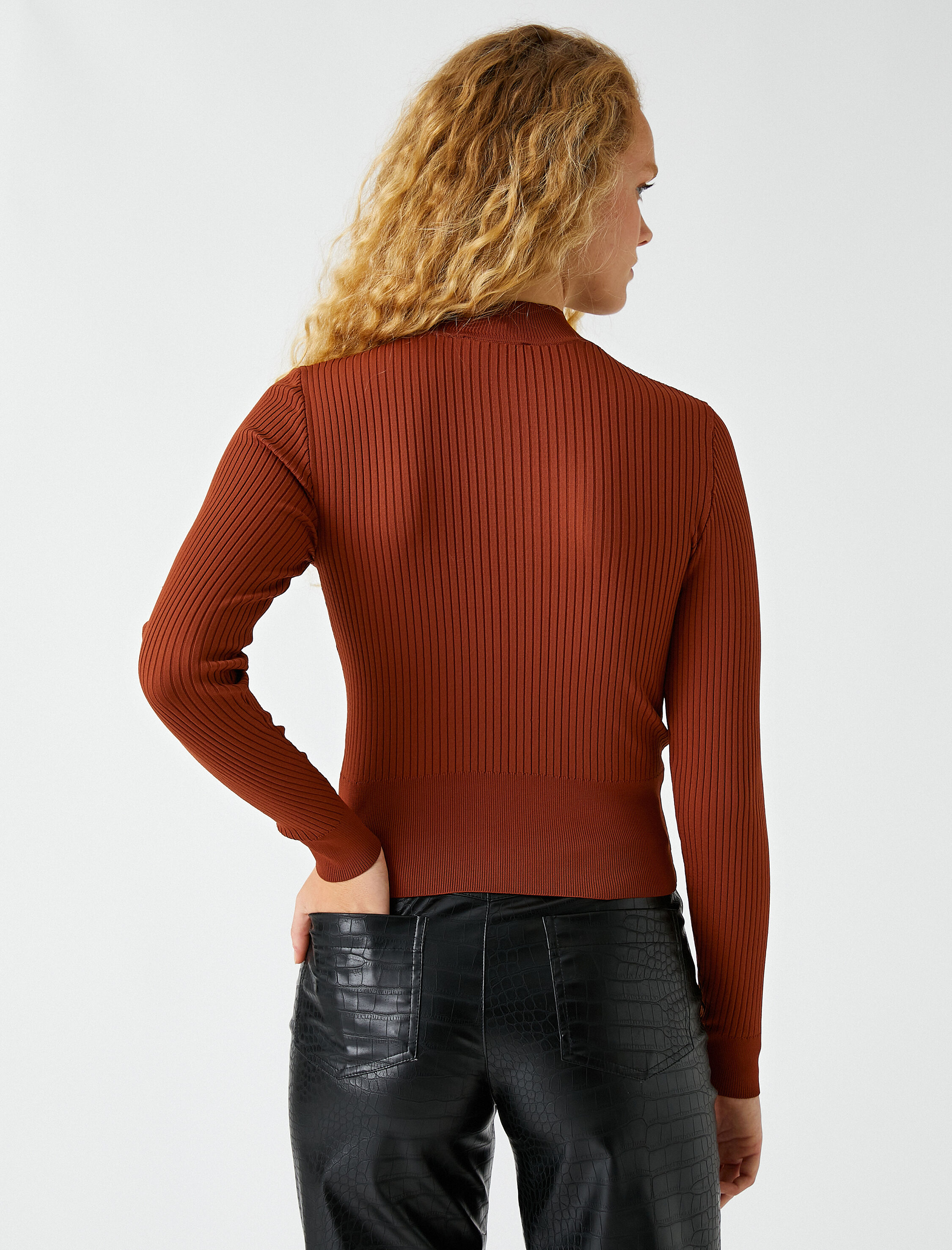   Balıkçı Yaka Kazak