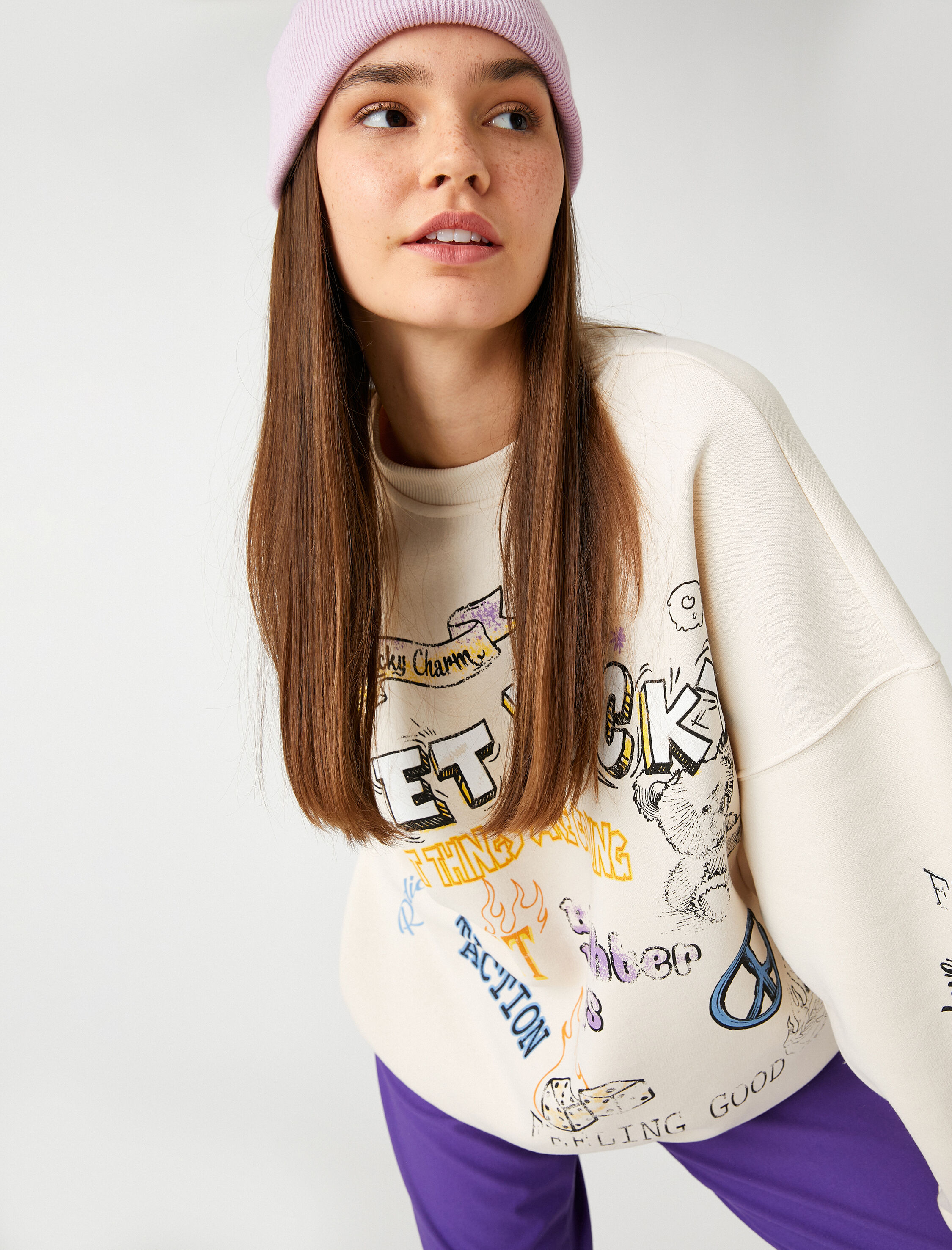   Bisiklet Yaka Sweatshirt Oversize Grafiti Baskılı Uzun Kollu İçi Polarlı