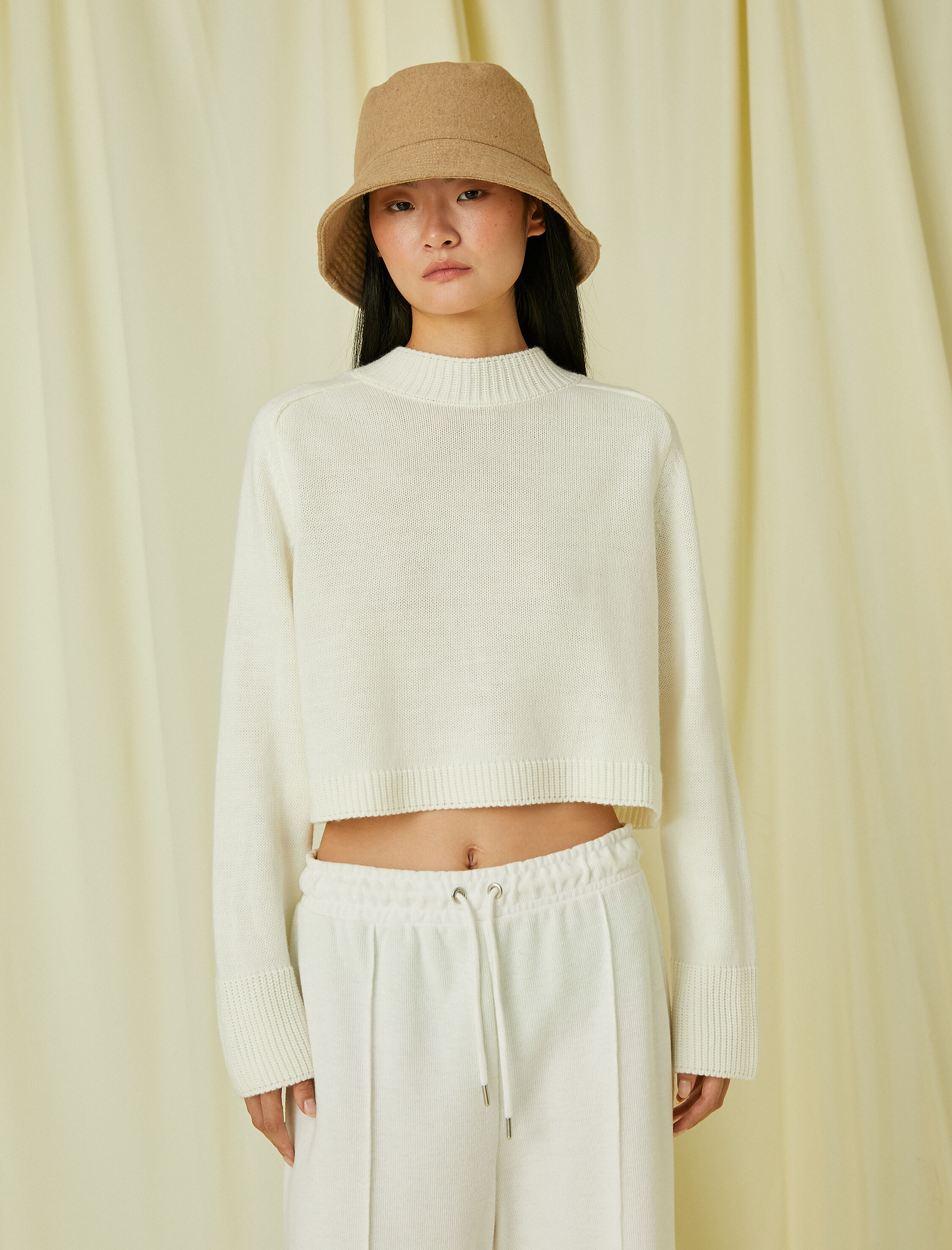 Dik Yaka Crop Triko Kazak Kaşmir Dokulu